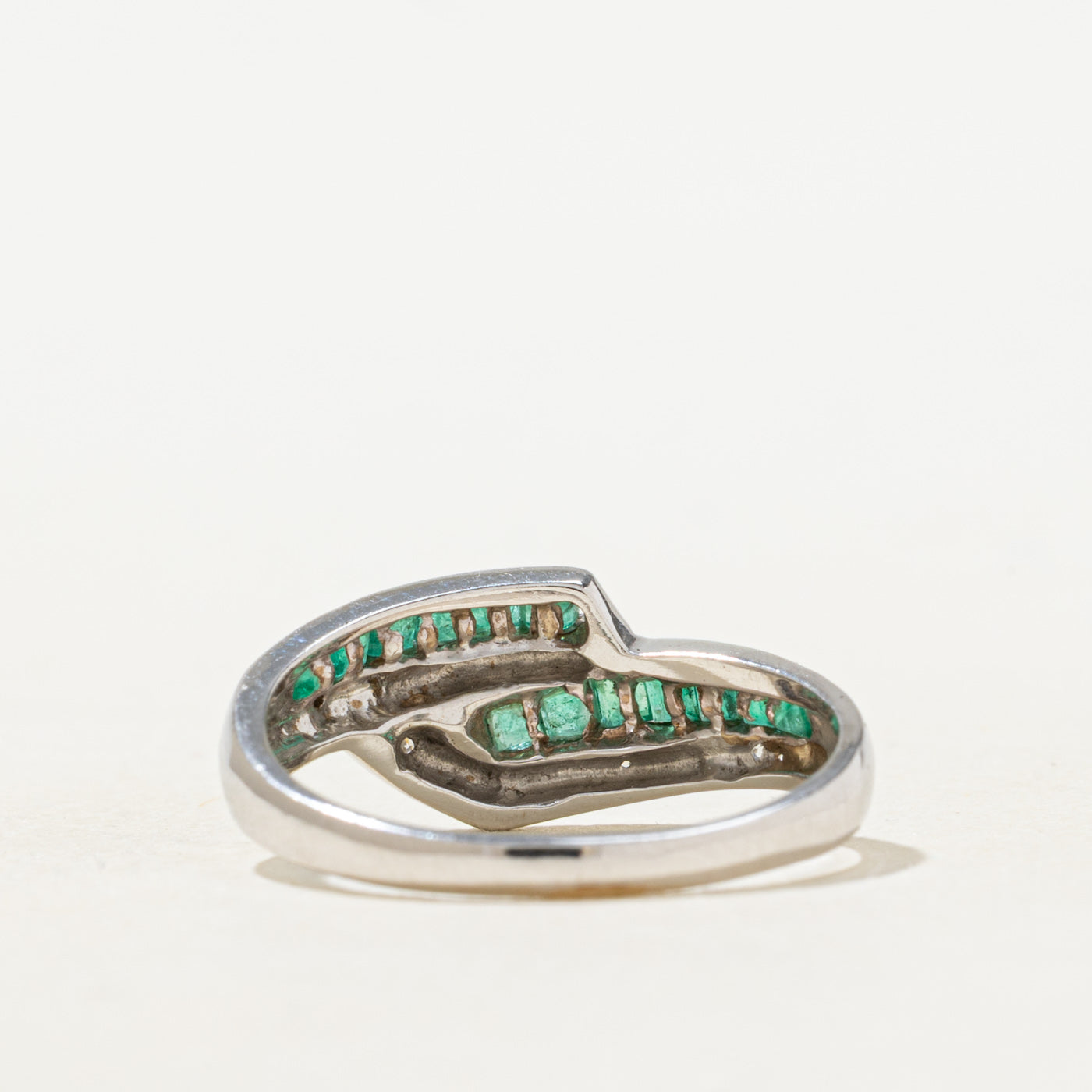 Bague sertie d'émeraudes et de diamants | Taille 6.0