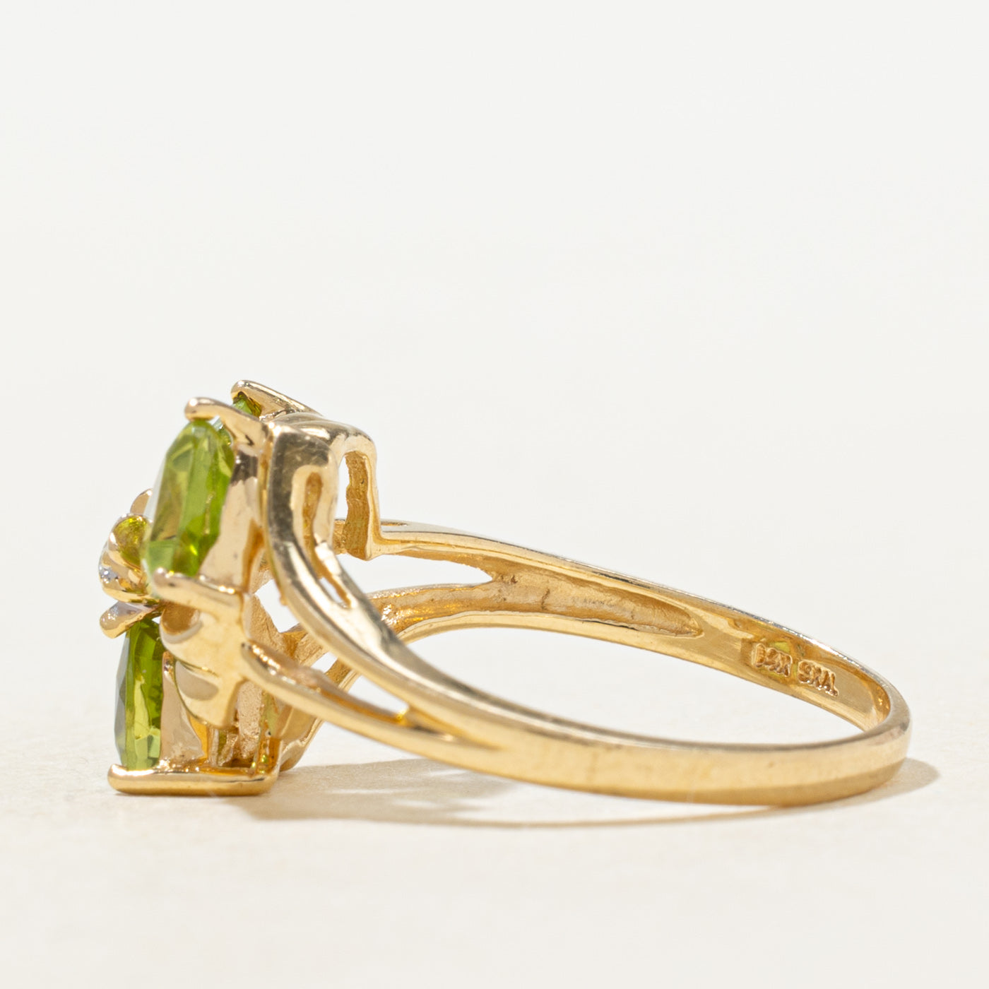 Peridot & Diamond Floral Ring | 1.20ctw, 0.01ct | SZ 6.0
