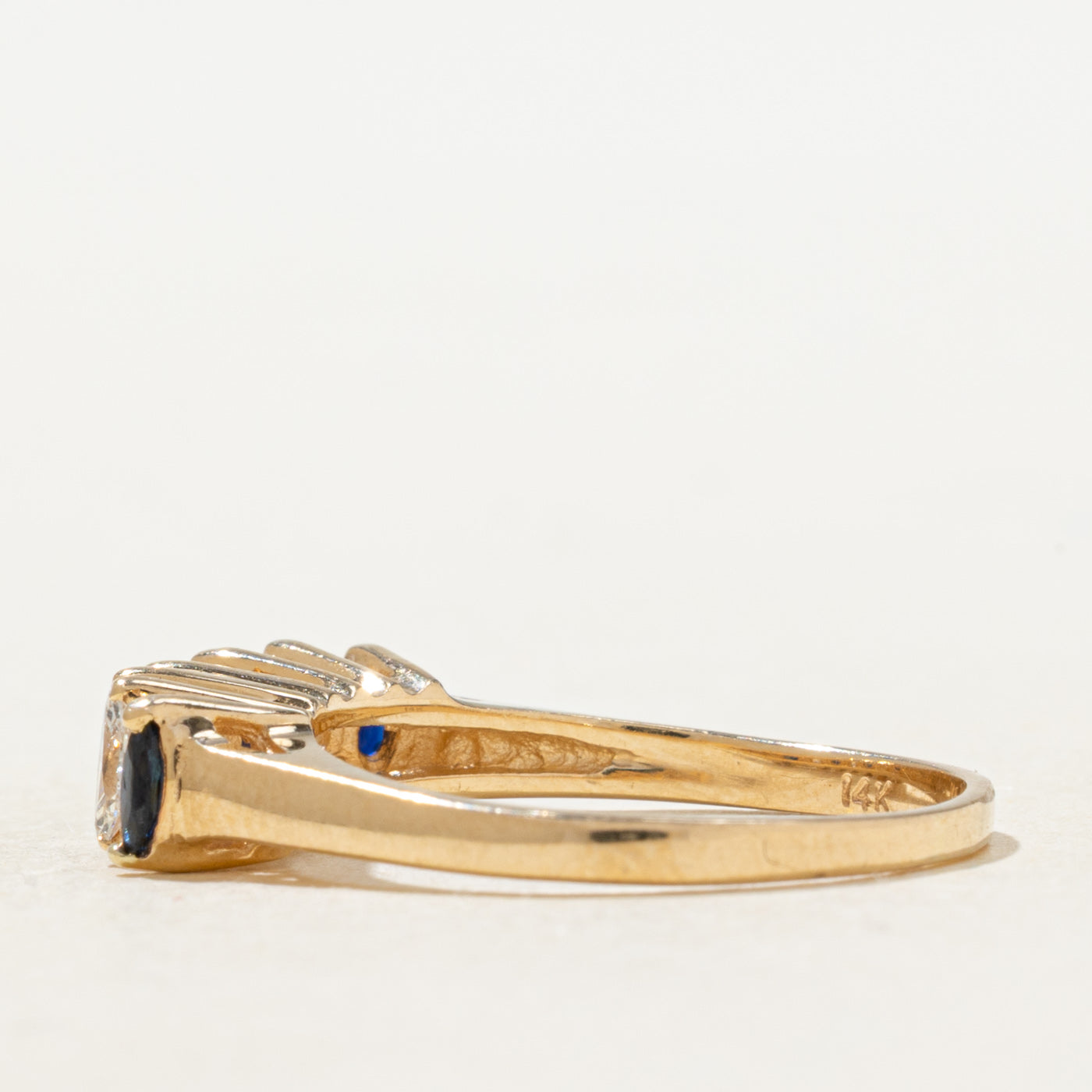 Bague sept pierres saphir taille marquise et diamants | 0,12 ct, 0,15 ct | Taille 7