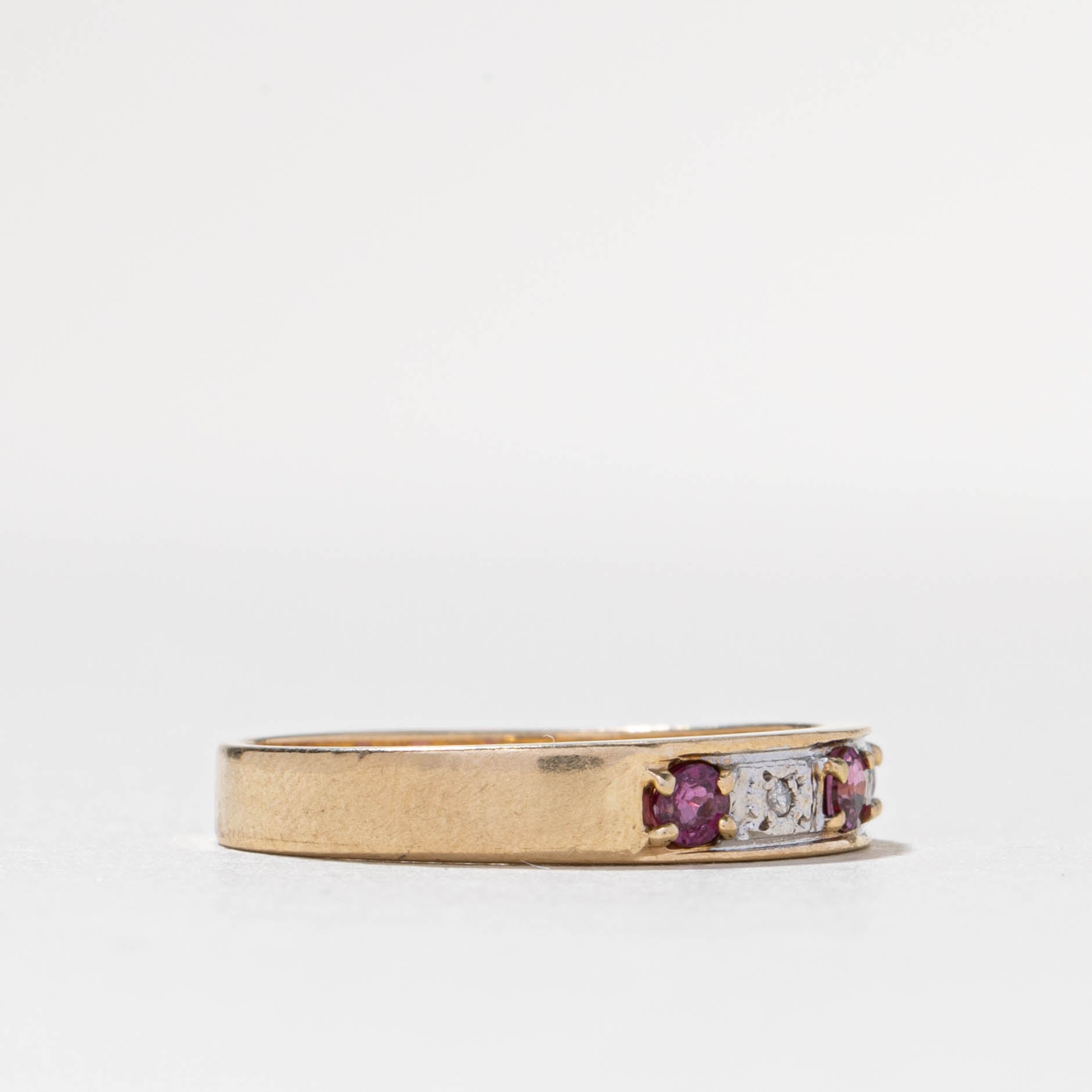 10k Five Stone Ruby & Diamond Band | 3.95mm | SZ 7.75