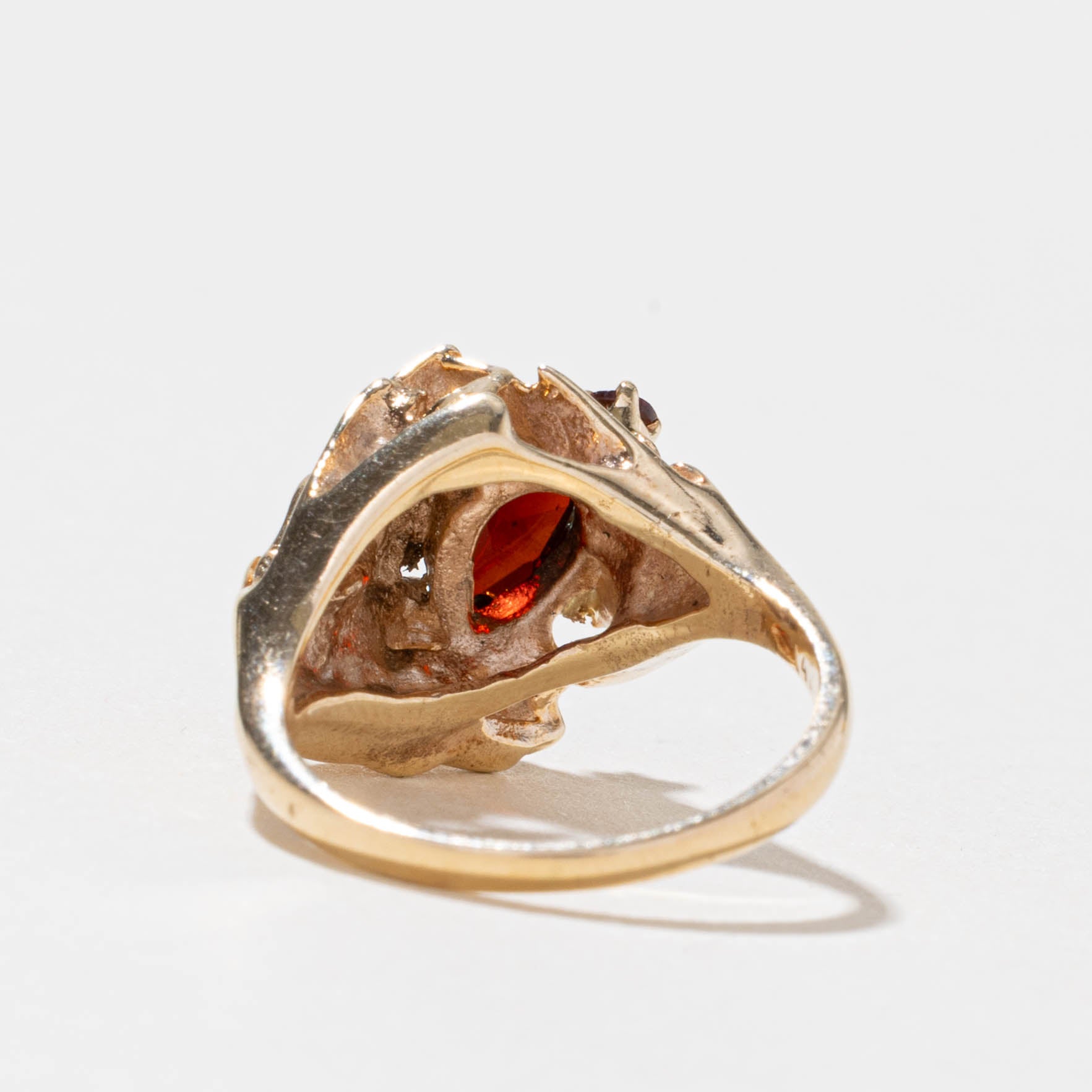 14k Garnet Abstract Cocktail Ring | 0.90ctw | SZ 5.25
