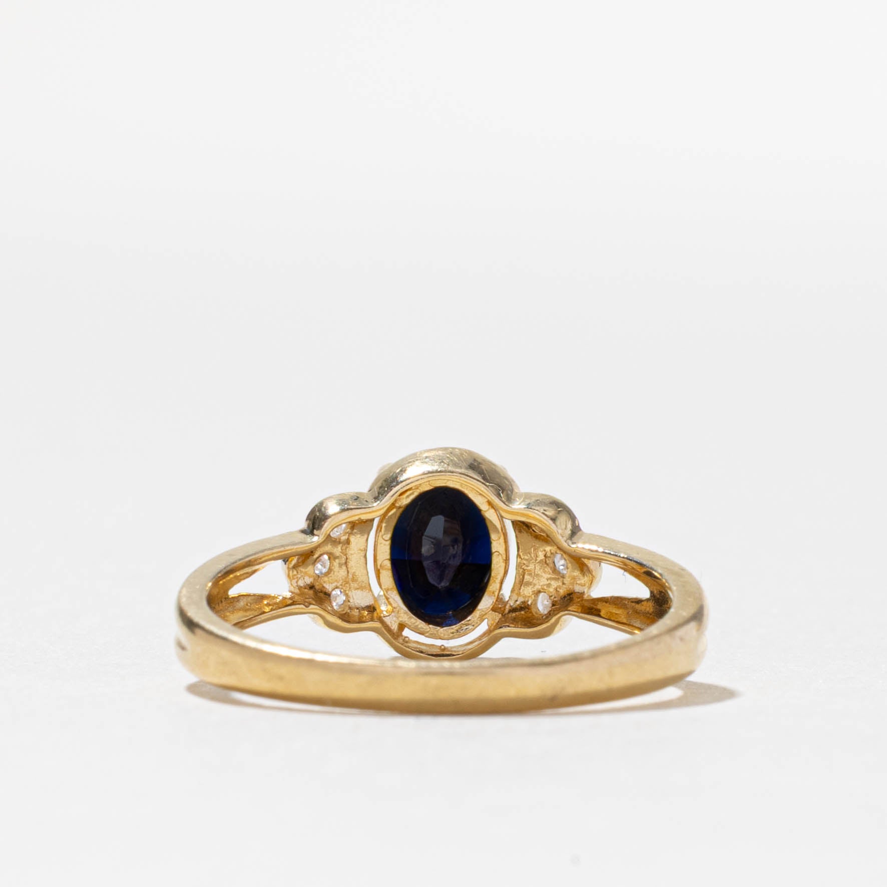 18k Oval Cut Sapphire & Diamond Accented Ring | 0.80ct, 0.03ctw | SZ 7