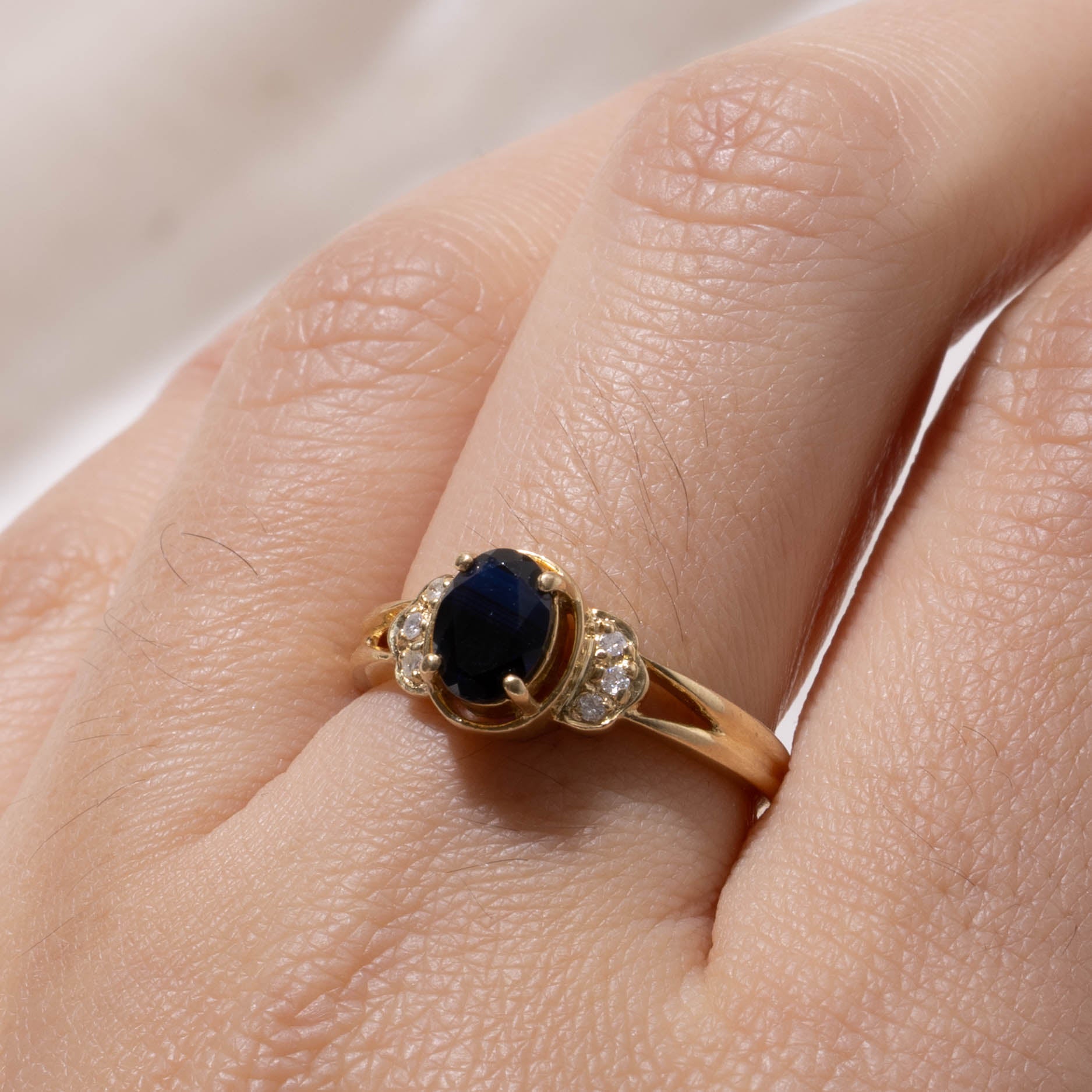 18k Oval Cut Sapphire & Diamond Accented Ring | 0.80ct, 0.03ctw | SZ 7