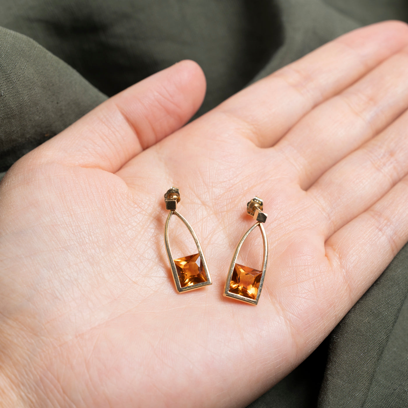 Boucles d'oreilles pendantes géométriques en citrine | 3,40 ct