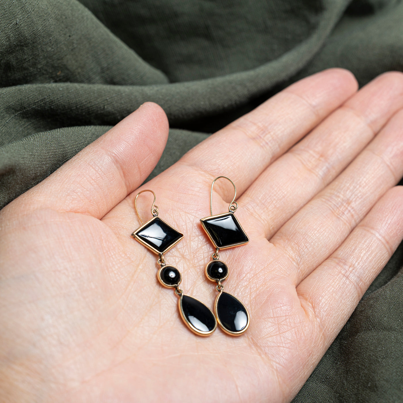 Boucles d'oreilles pendantes géométriques en onyx de tailles mixtes | 7,00 ct