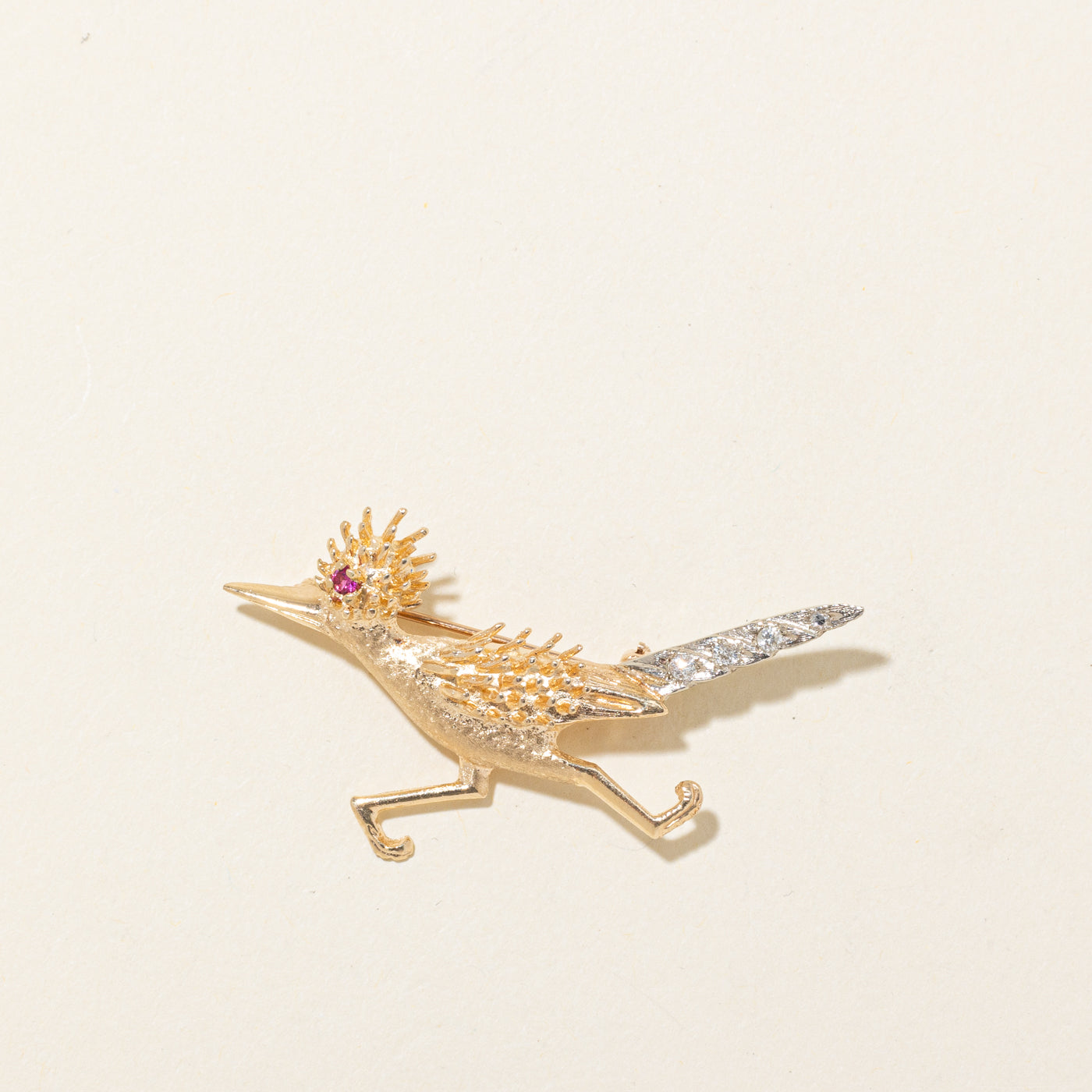 14k Diamond & Synthetic Ruby Textured Bird Brooch | 0.11ct, 0.04ct