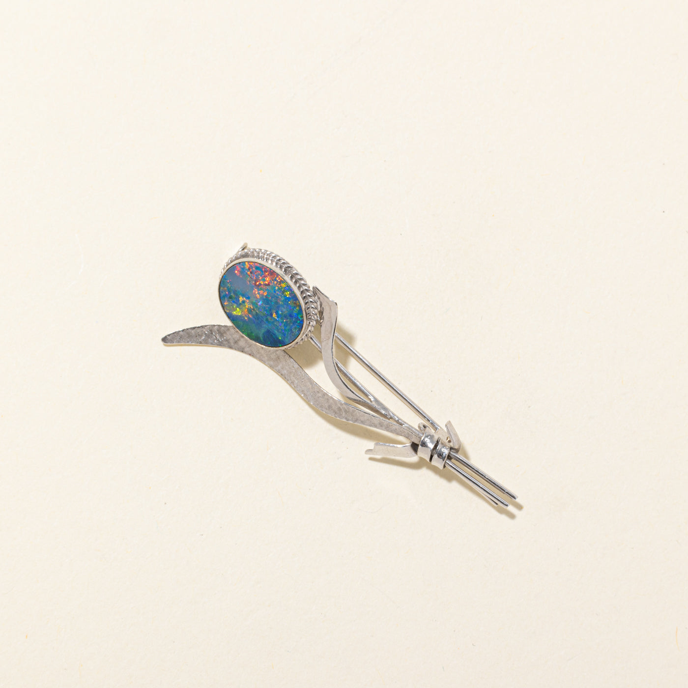 10k Cabochon Opal Textured Floral Brooch | 3.00ct