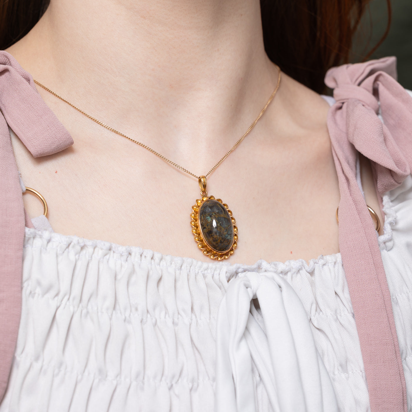 18k Cabochon Labradorite Twisted Frame Pendant | 40.00ct