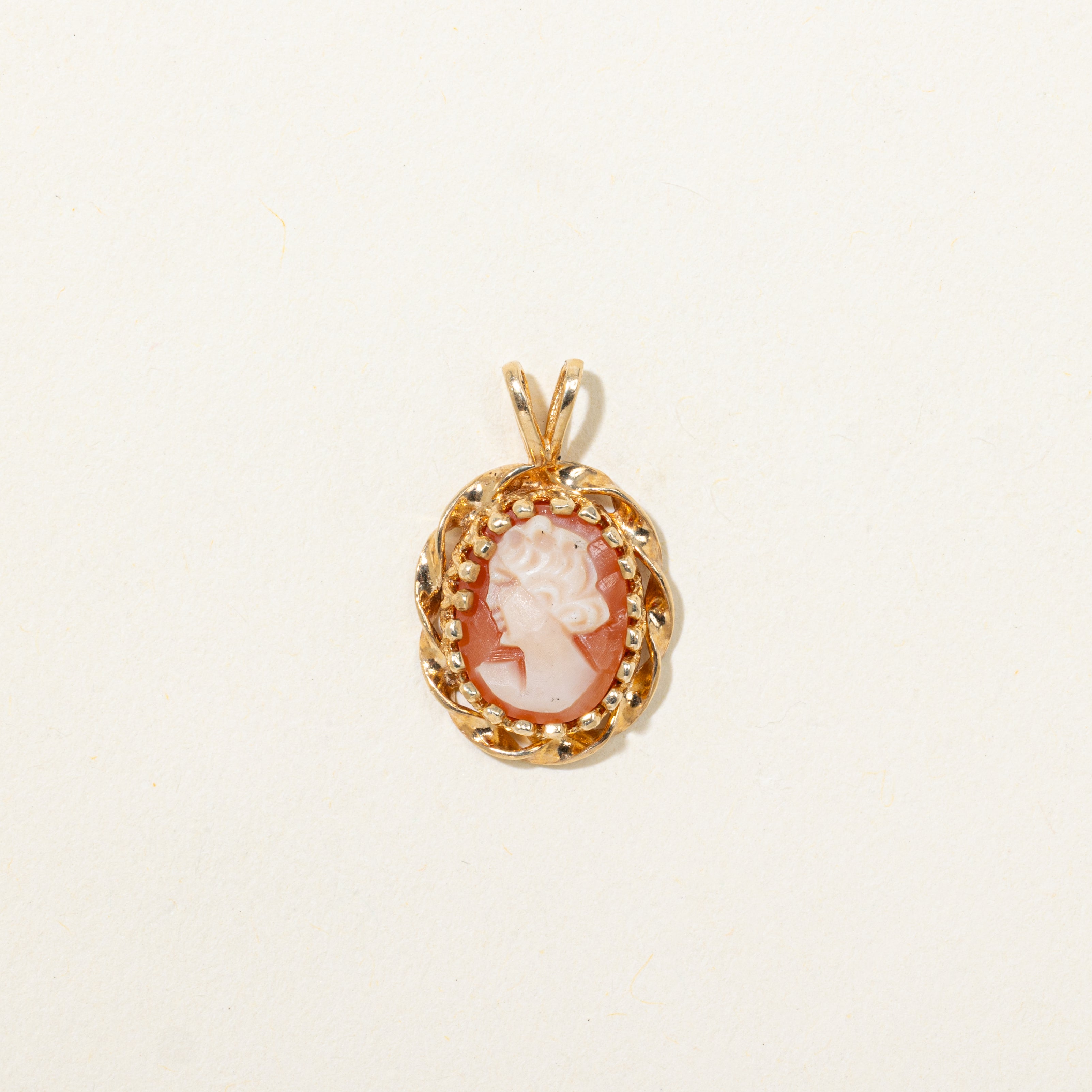 Shell Cameo Pendant | 1.55ct