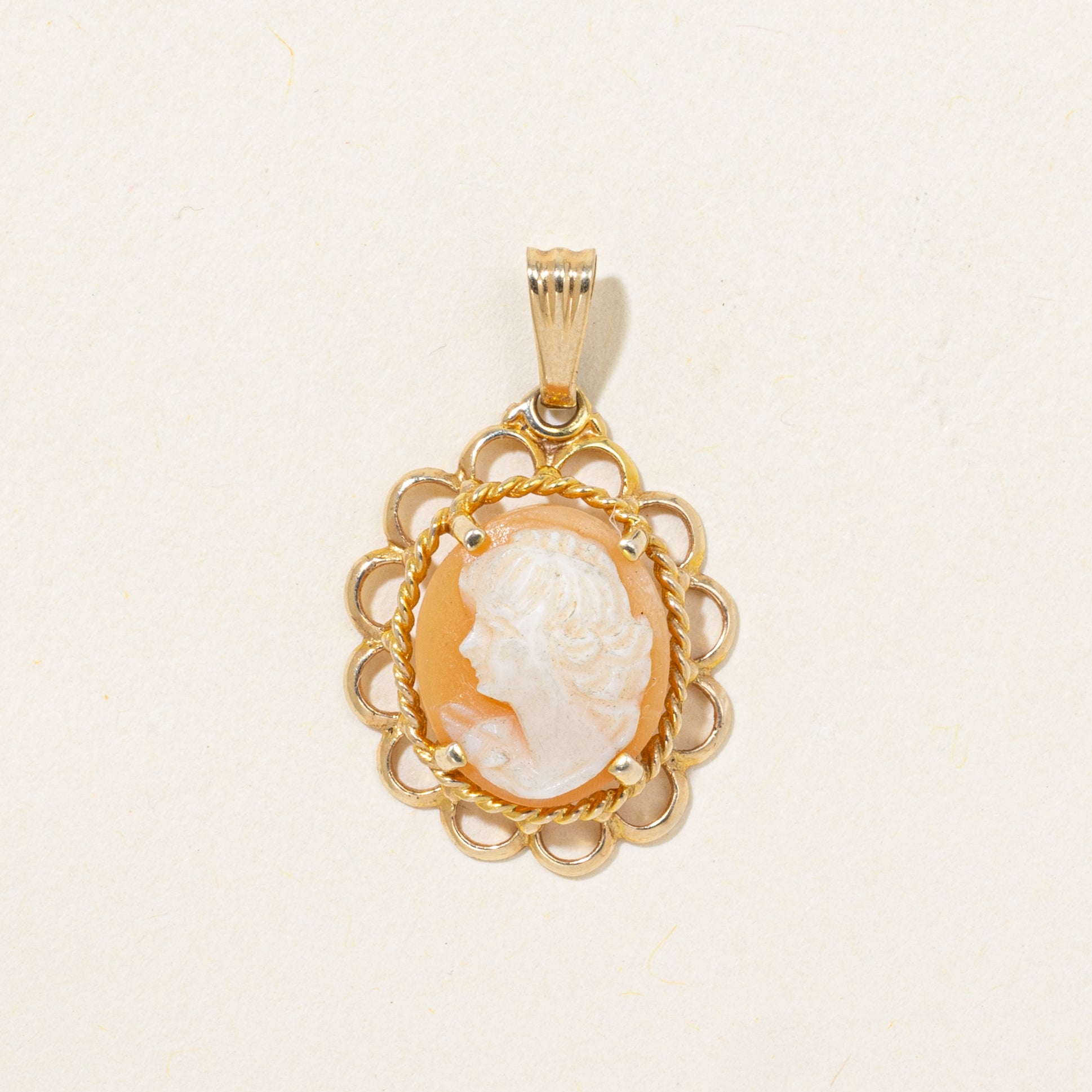 Shell Cameo Pendant | 2.00ct