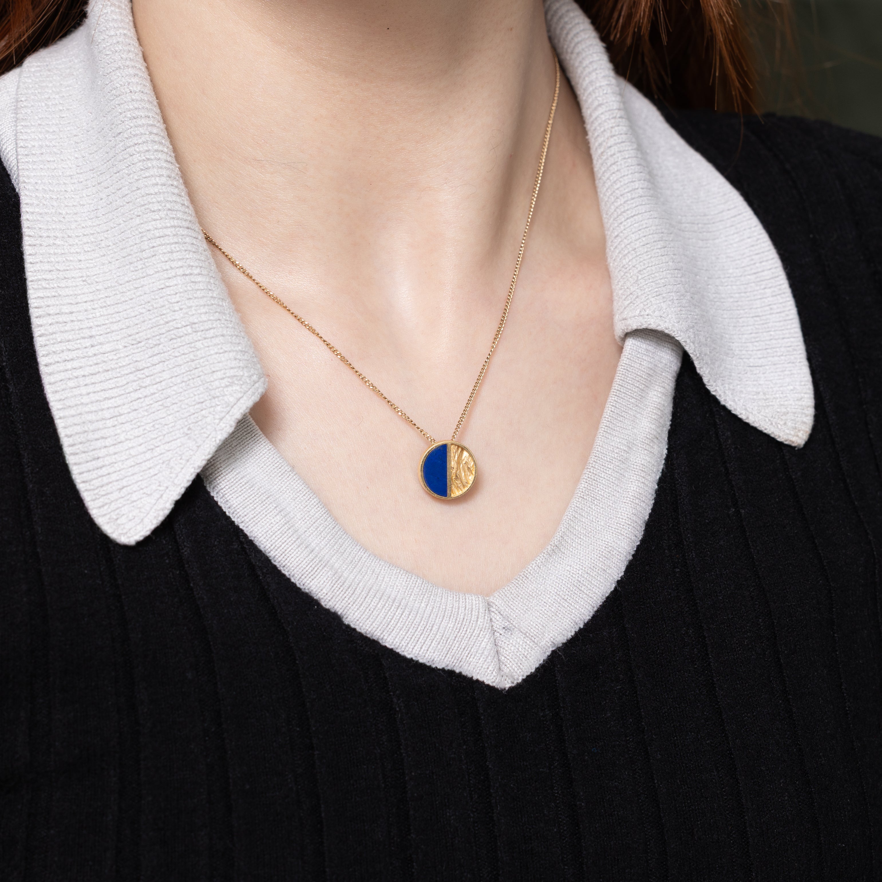 Half Moon Inlay Lapis Circle Pendant | 0.90ct