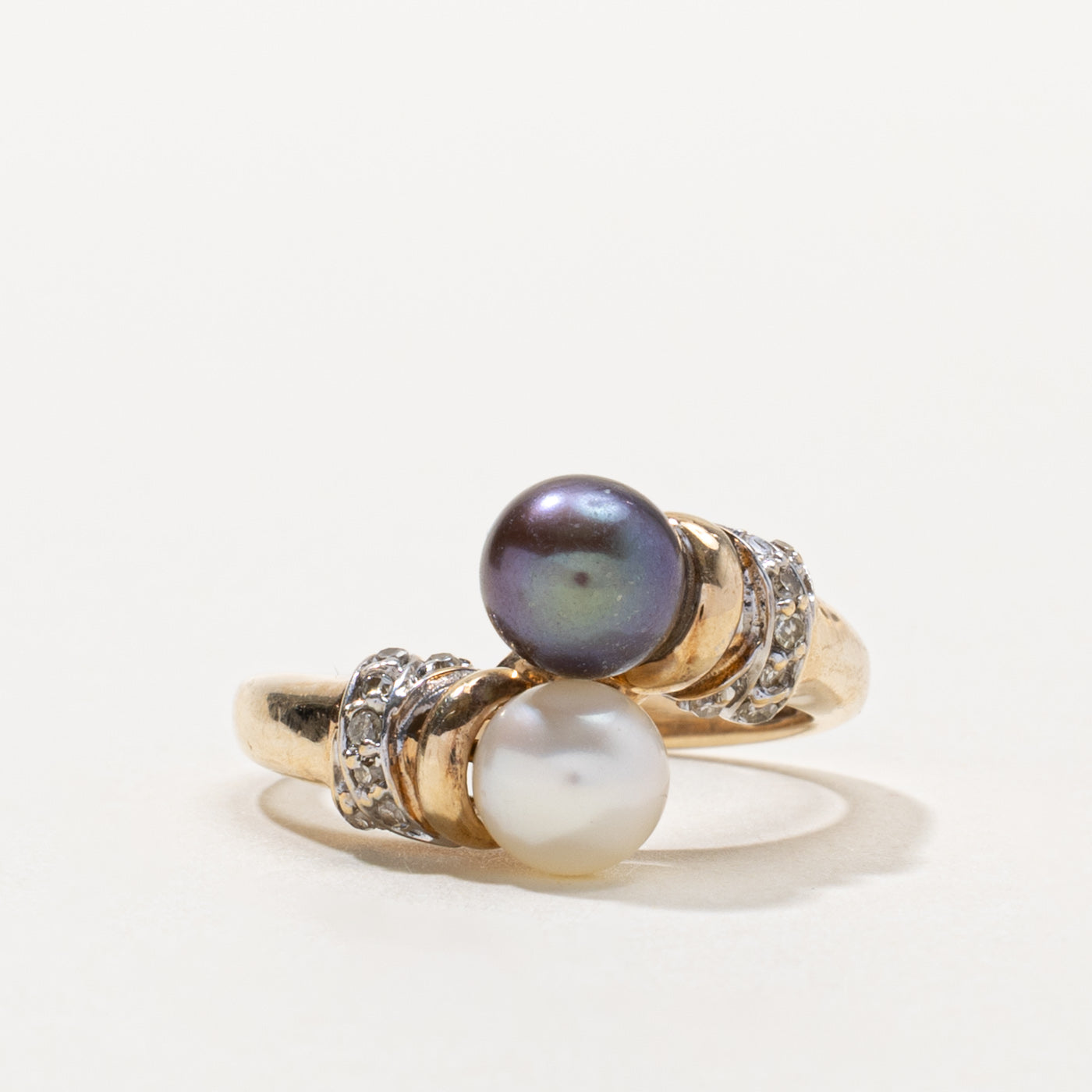 Black & White Pearl & Diamond Ring | 0.10ctw | SZ 6