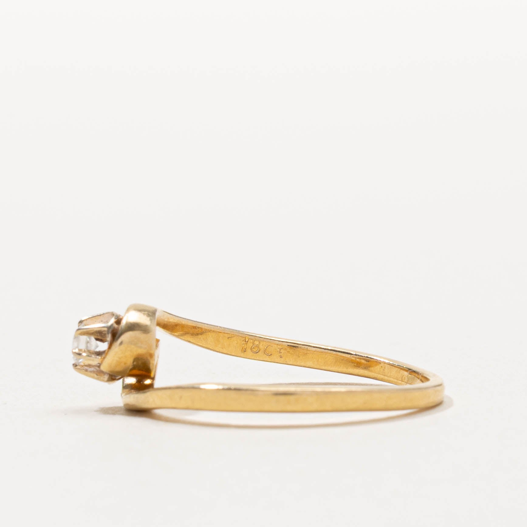 18k Diamond Swirl Bypass Ring | SZ 6