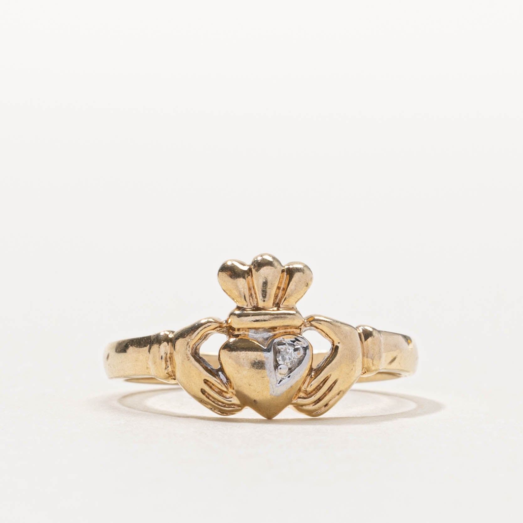 9k Claddagh Diamond Ring | SZ 5.5