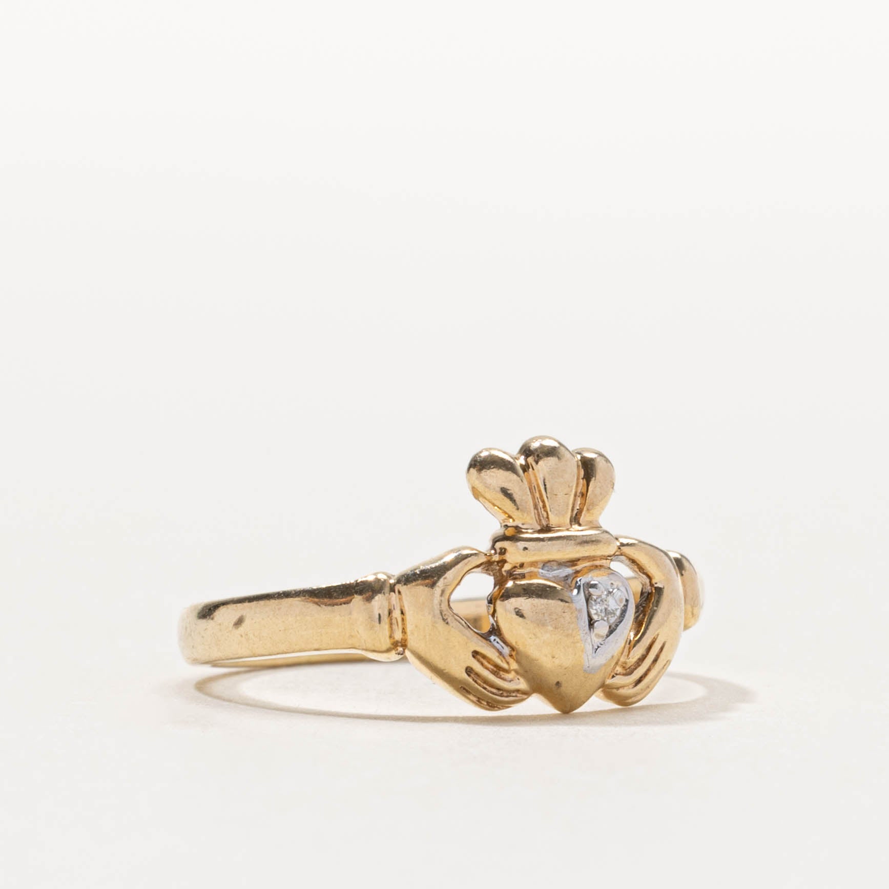 9k Claddagh Diamond Ring | SZ 5.5