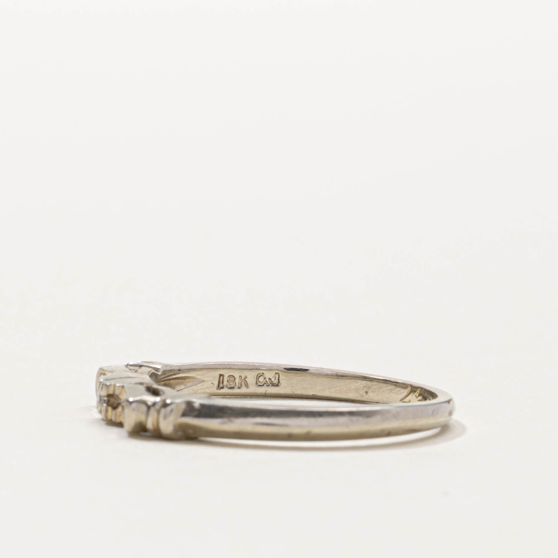18k Diamond Engraved Fluted Band | SZ 6.75