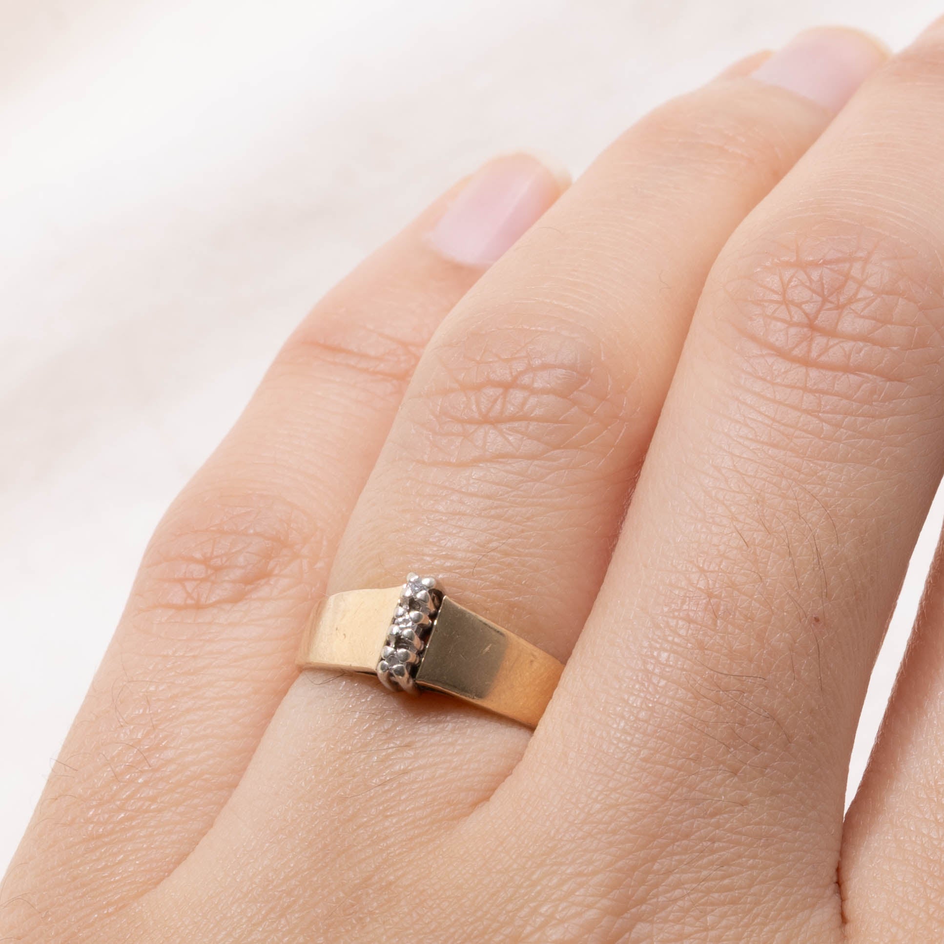 10k Column Diamond Ring | SZ 5