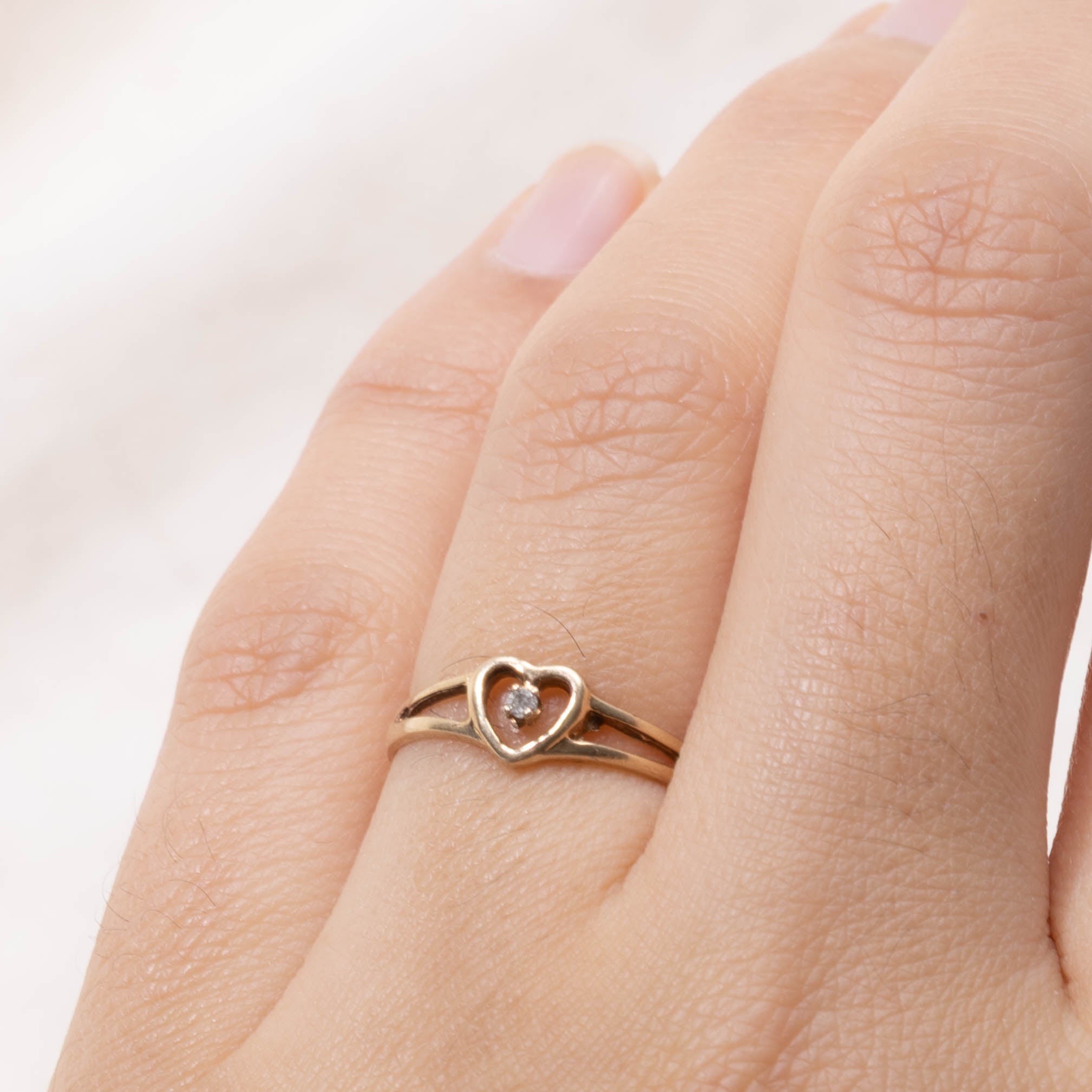 10k Diamond Heart Split Shank Ring | SZ 6