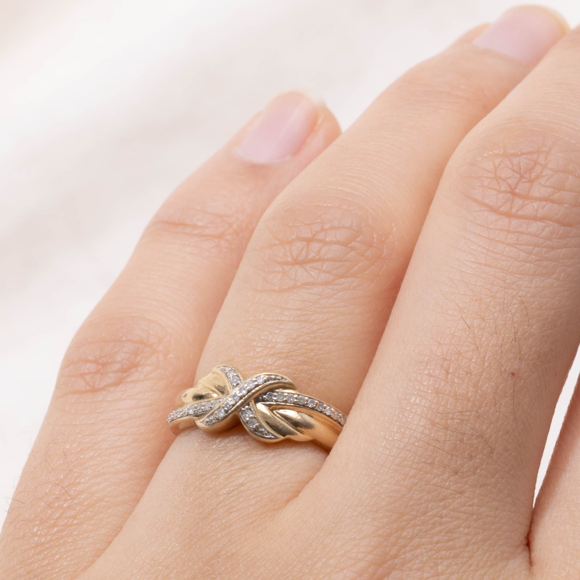 10k Diamond Knot Crossover Ring | SZ 4.75