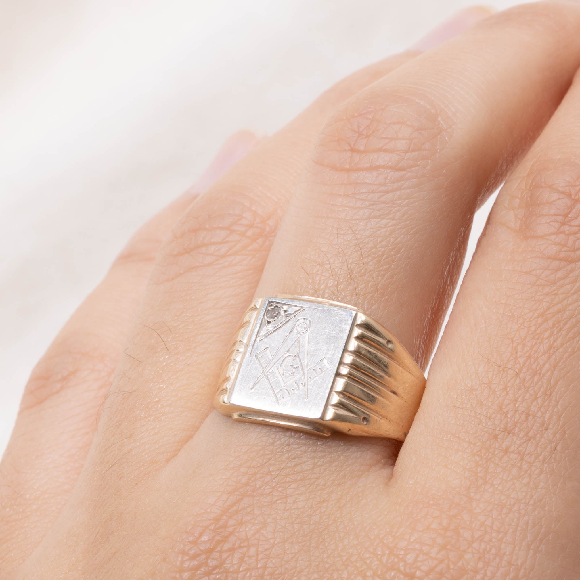 10k Two Tone Diamond Masonic Crest Signet Ring | SZ 10