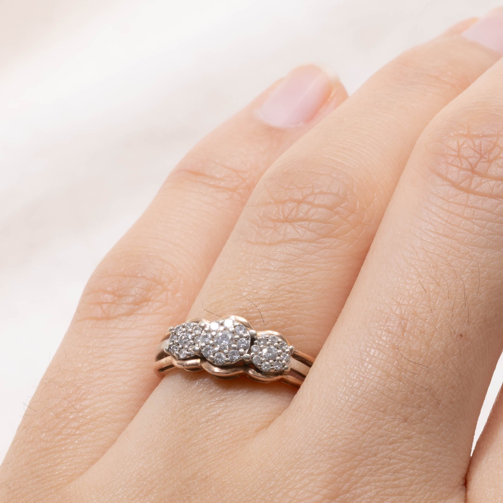 10k Two Tone Diamond Circular Cluster Ring | SZ 5.75
