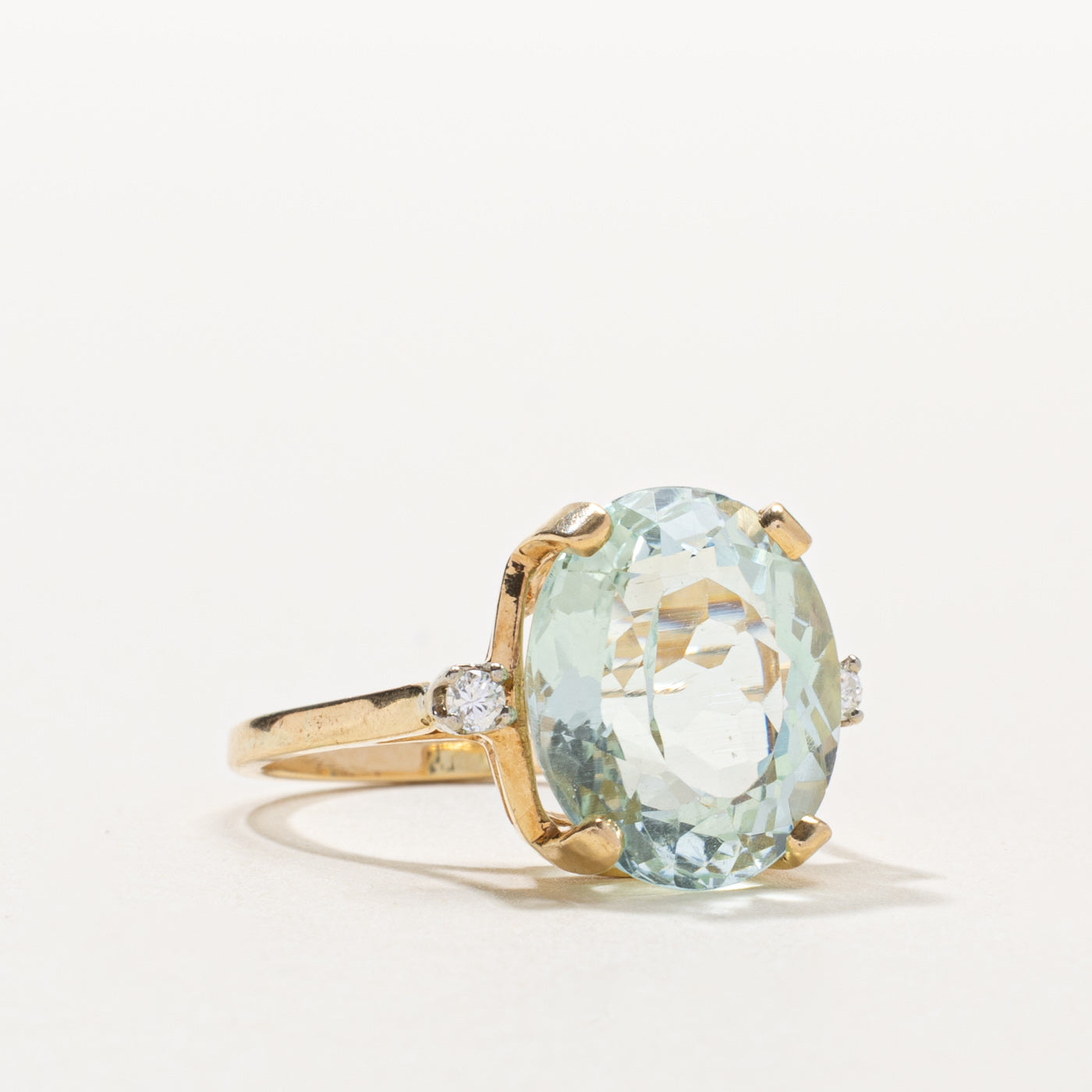14k Oval Cut Aquamarine & Diamond Accented Ring | 11.00ct, 0.06ctw | SZ 7.25