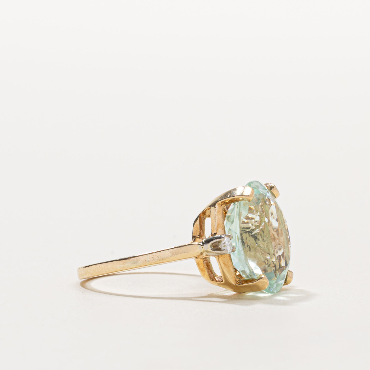 14k Oval Cut Aquamarine & Diamond Accented Ring | 11.00ct, 0.06ctw | SZ 7.25