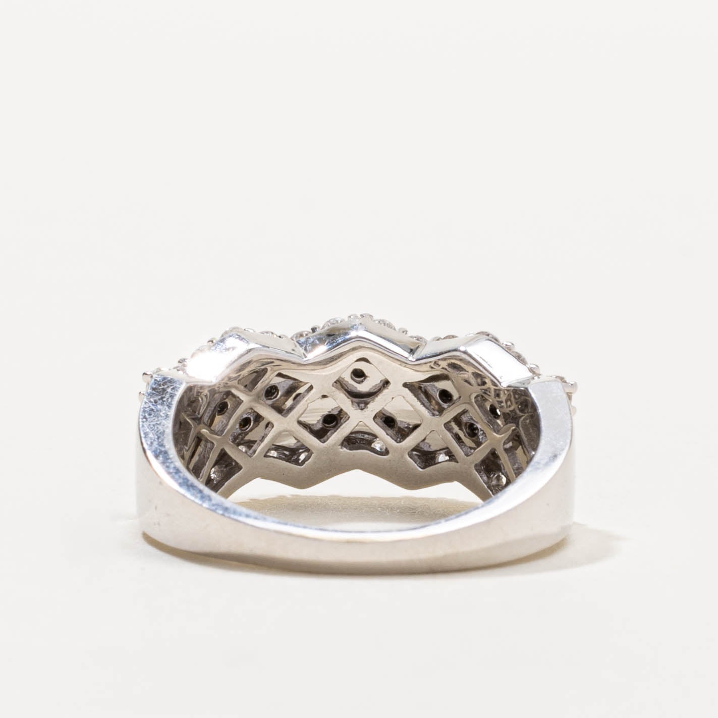 14k Pavé Set Black & White Diamond Wave Ring | 1.10ctw | SZ 6.75
