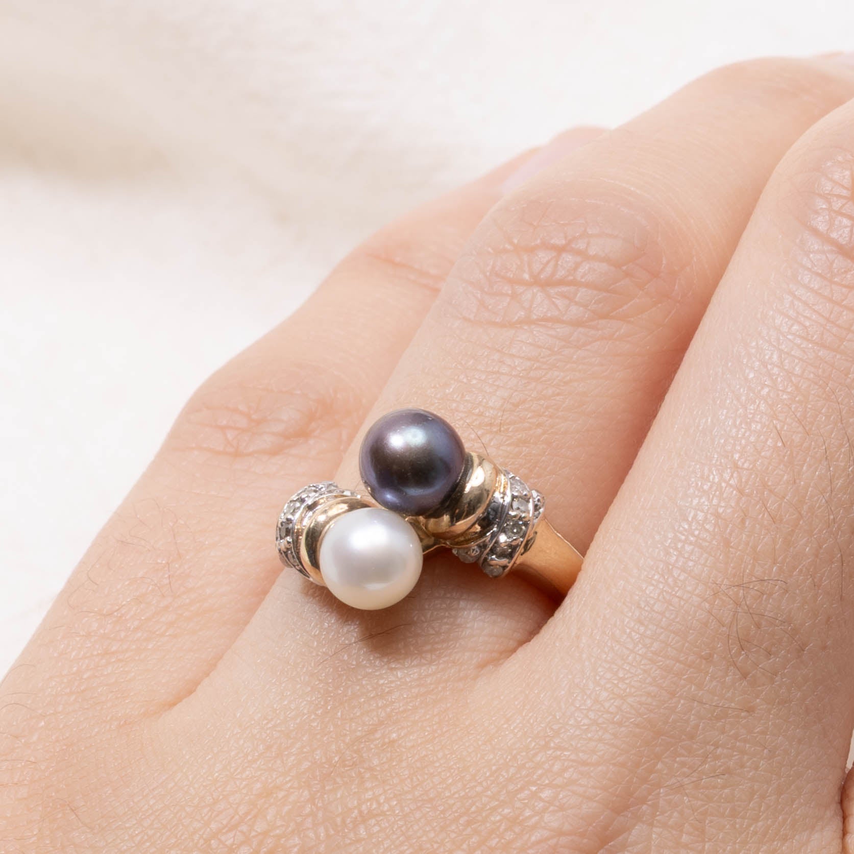 Black & White Pearl & Diamond Ring | 0.10ctw | SZ 6