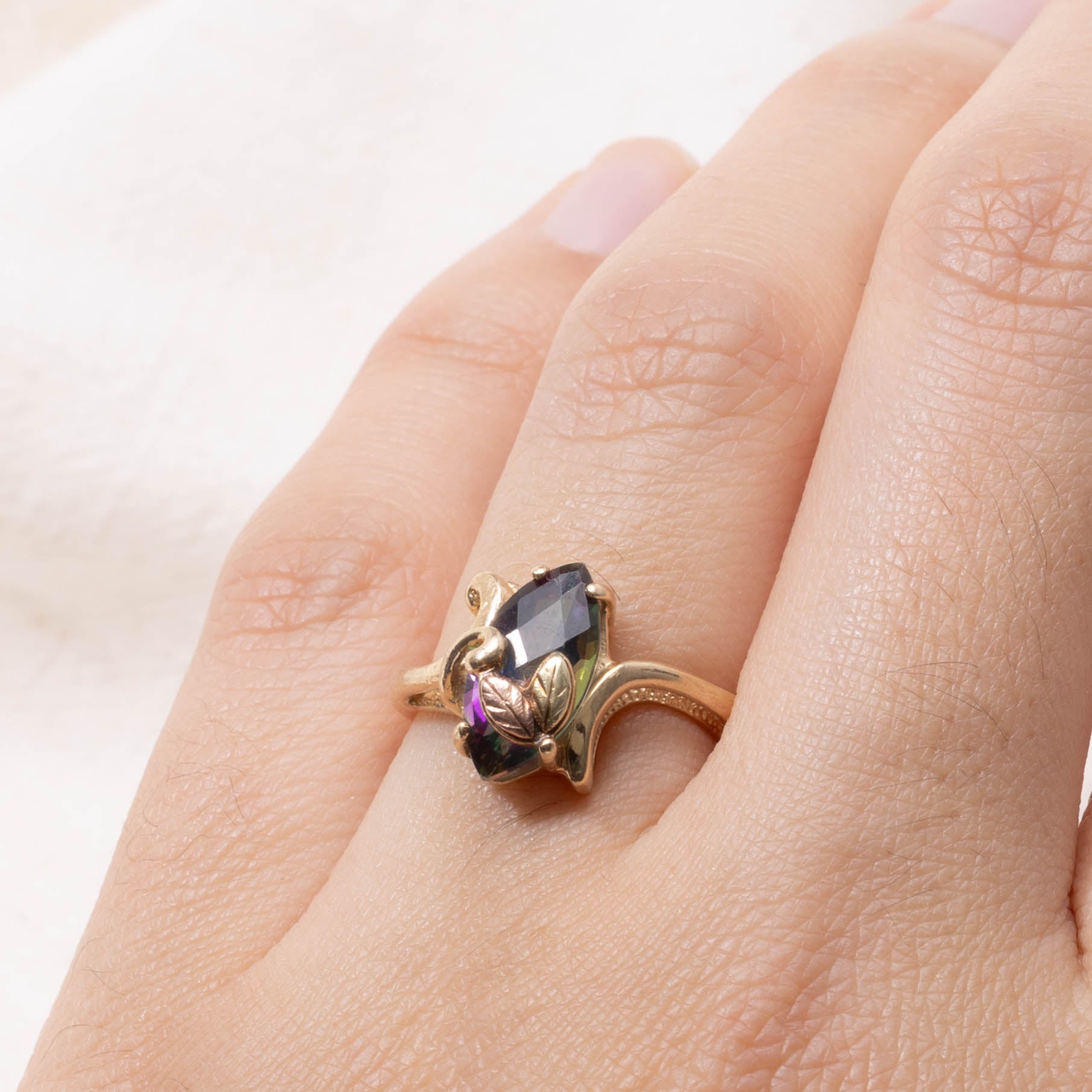 10k Mystic Topaz Leaf Engraved Ring | 2.00ct | SZ 6