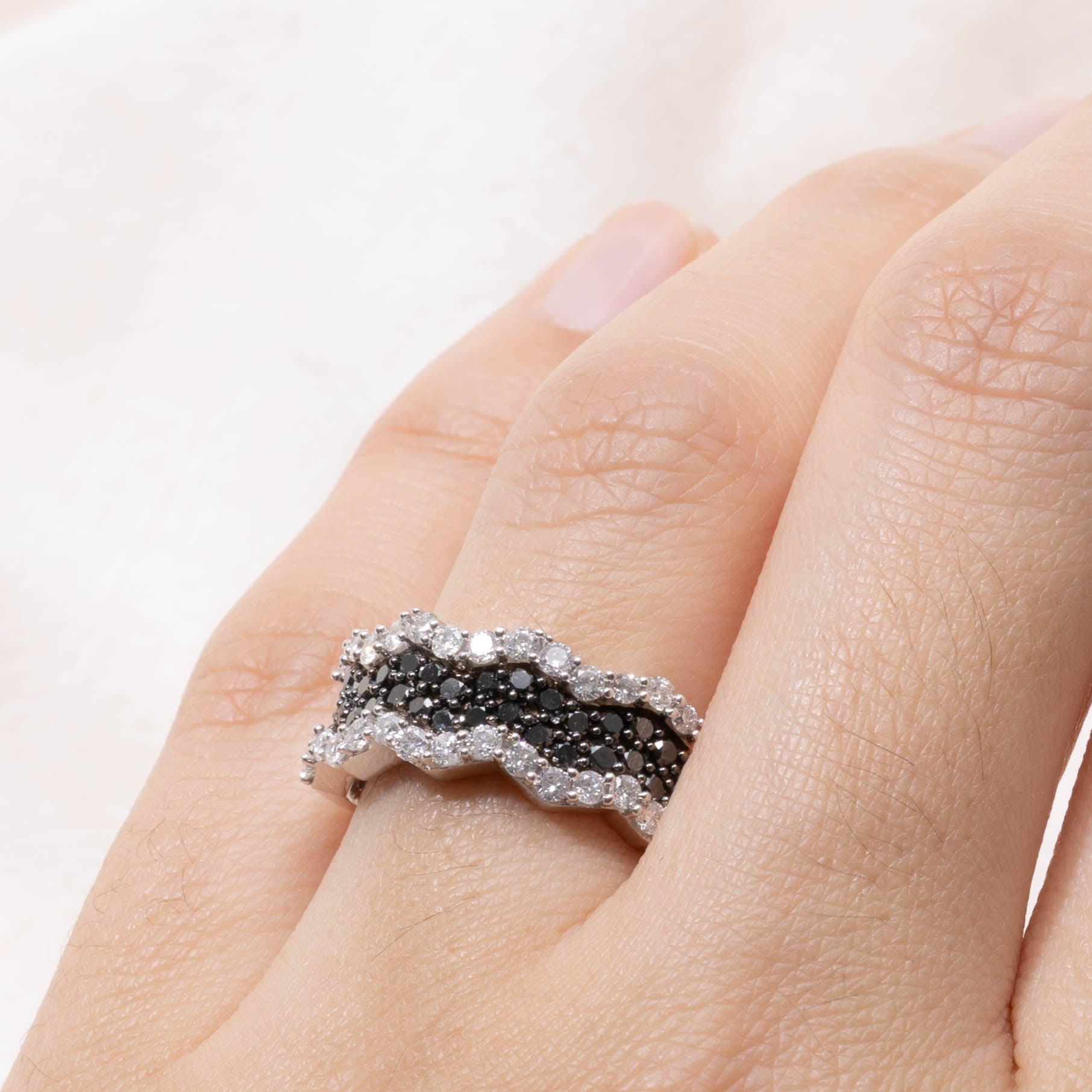 14k Pavé Set Black & White Diamond Wave Ring | 1.10ctw | SZ 6.75