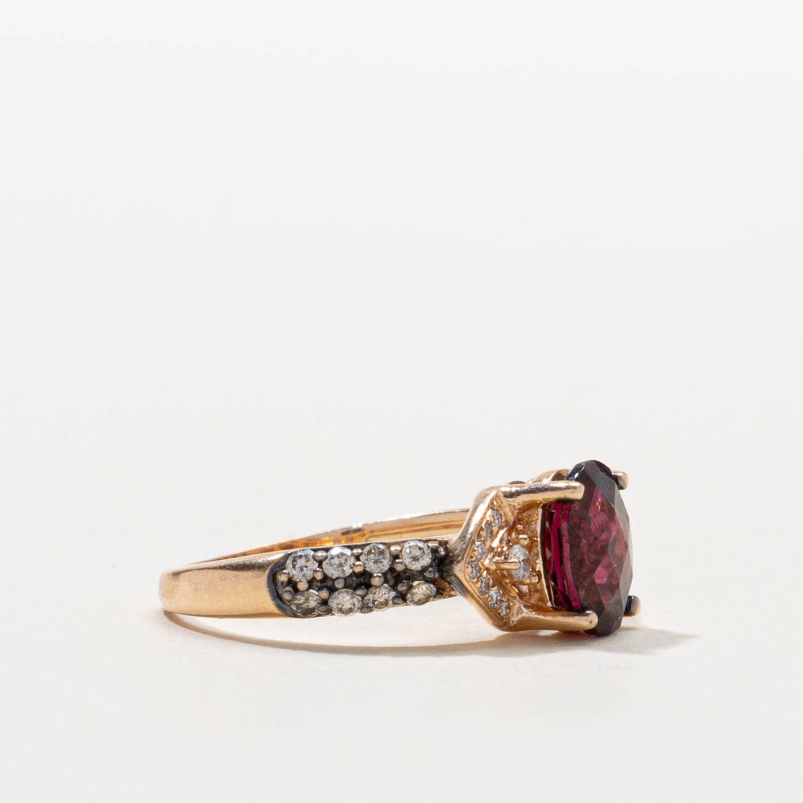 14k Oval Cut Garnet & Diamond Accented Ring | 1.50ct, 0.20ctw | SZ 6.25