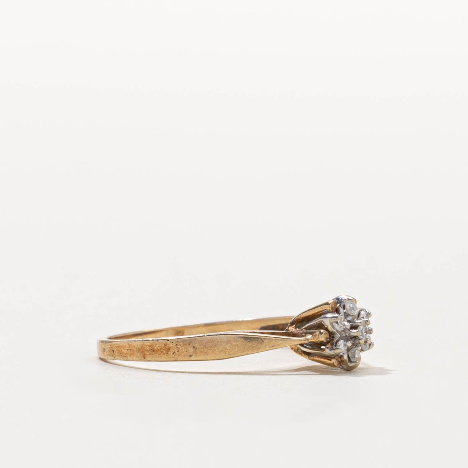 10k Diamond Daisy Cluster Reverse Tapered Ring | SZ 6.25