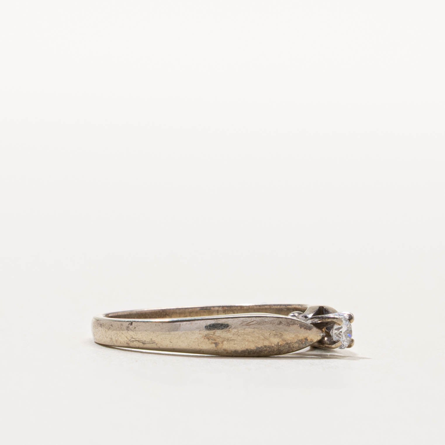 10k Single Stone Diamond Reverse Tapered Ring | SZ 6