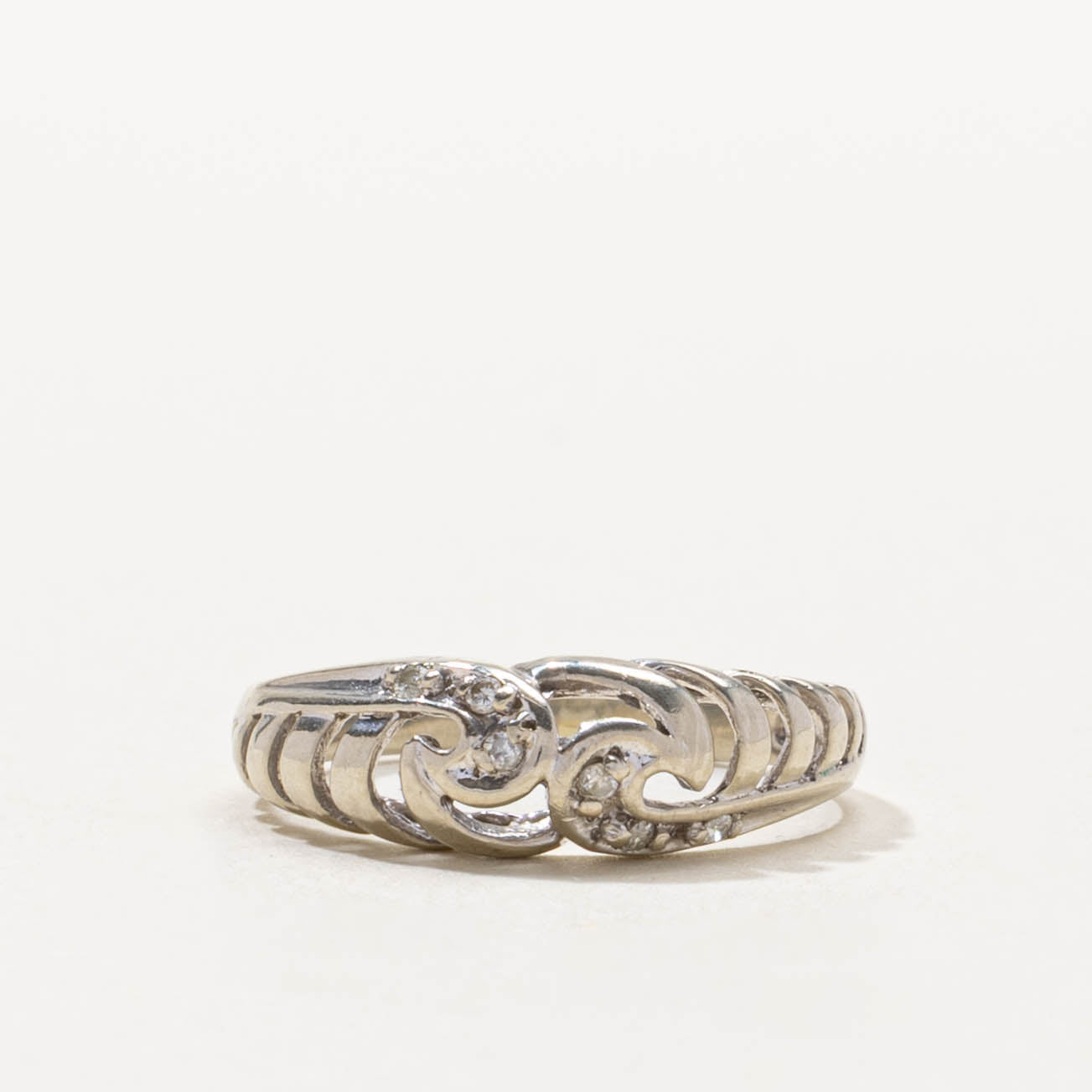 10k Diamond Openwork Swirl Ring | SZ 5.25