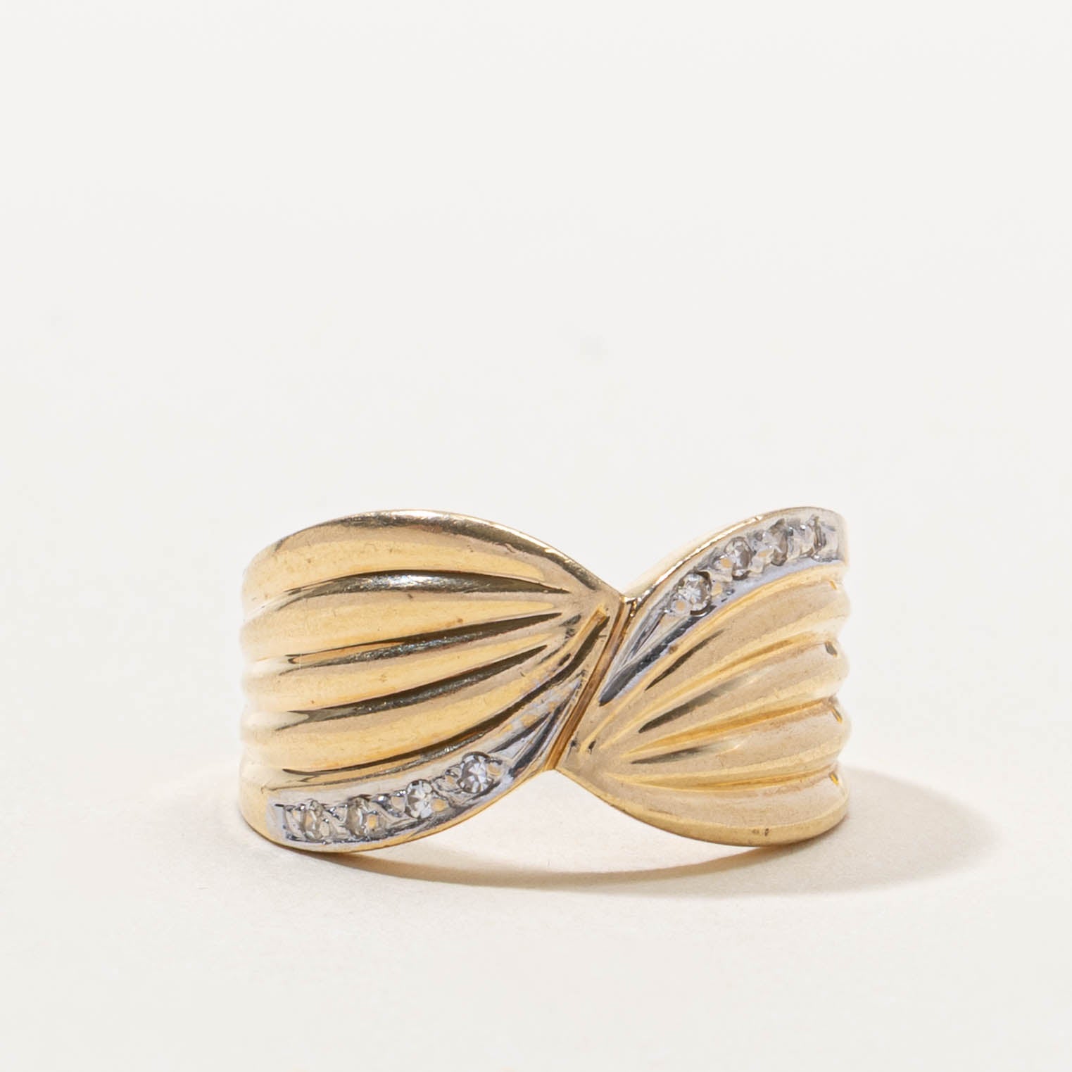 14k Diamond Waterfall Grooved Ring | SZ 7
