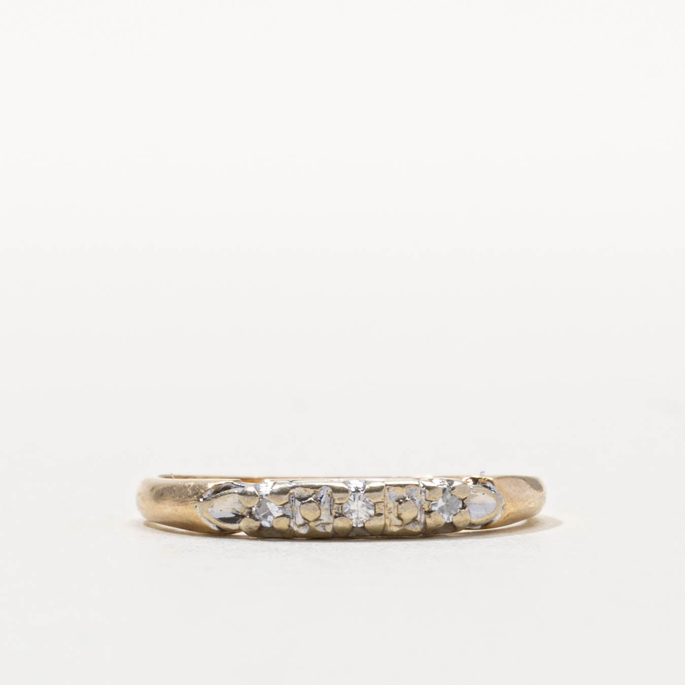 14k Three Stone Diamond Ring | SZ 7