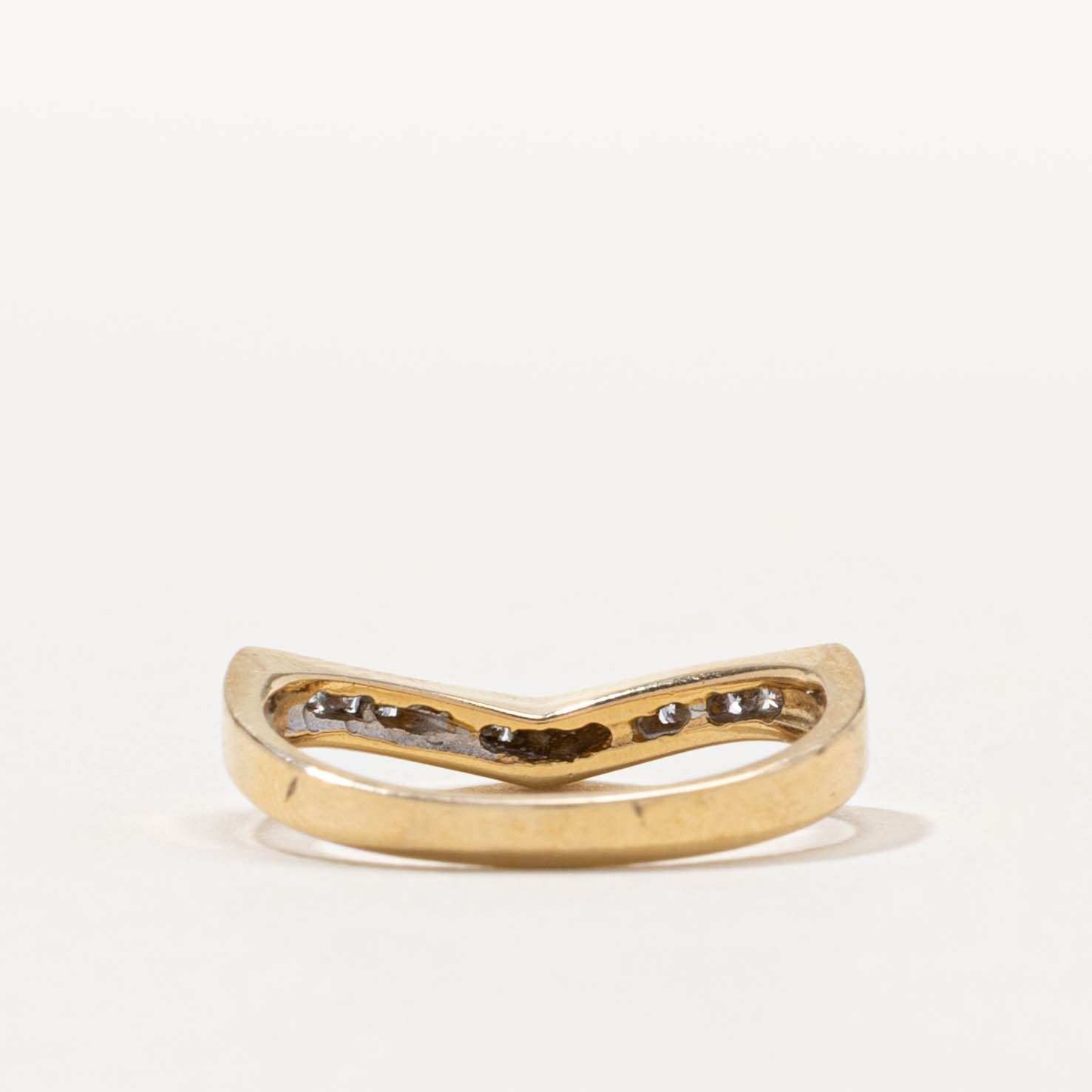 14k Channel Set Diamond Chevron Ring | SZ 6