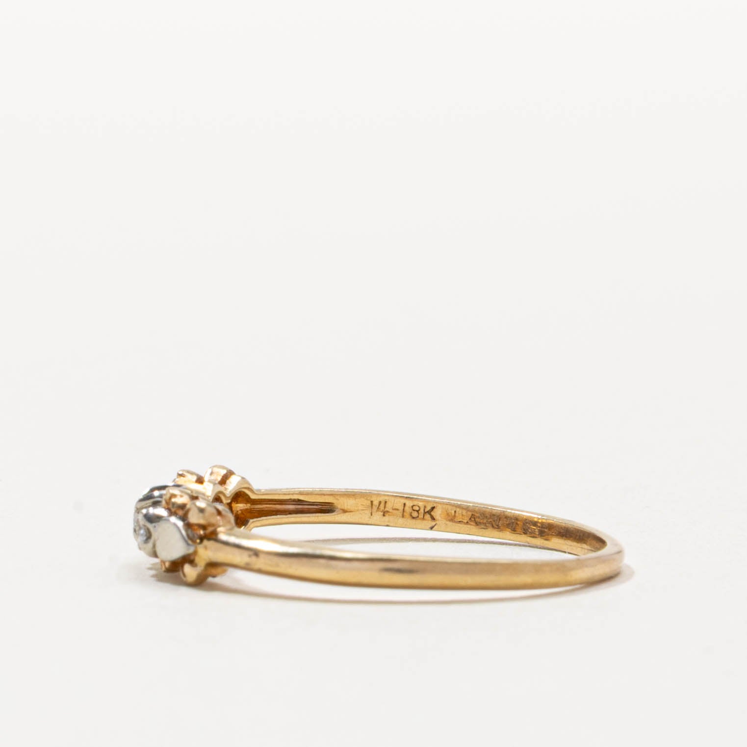 14k Three Stone Diamond Heart Ring | SZ 7.75