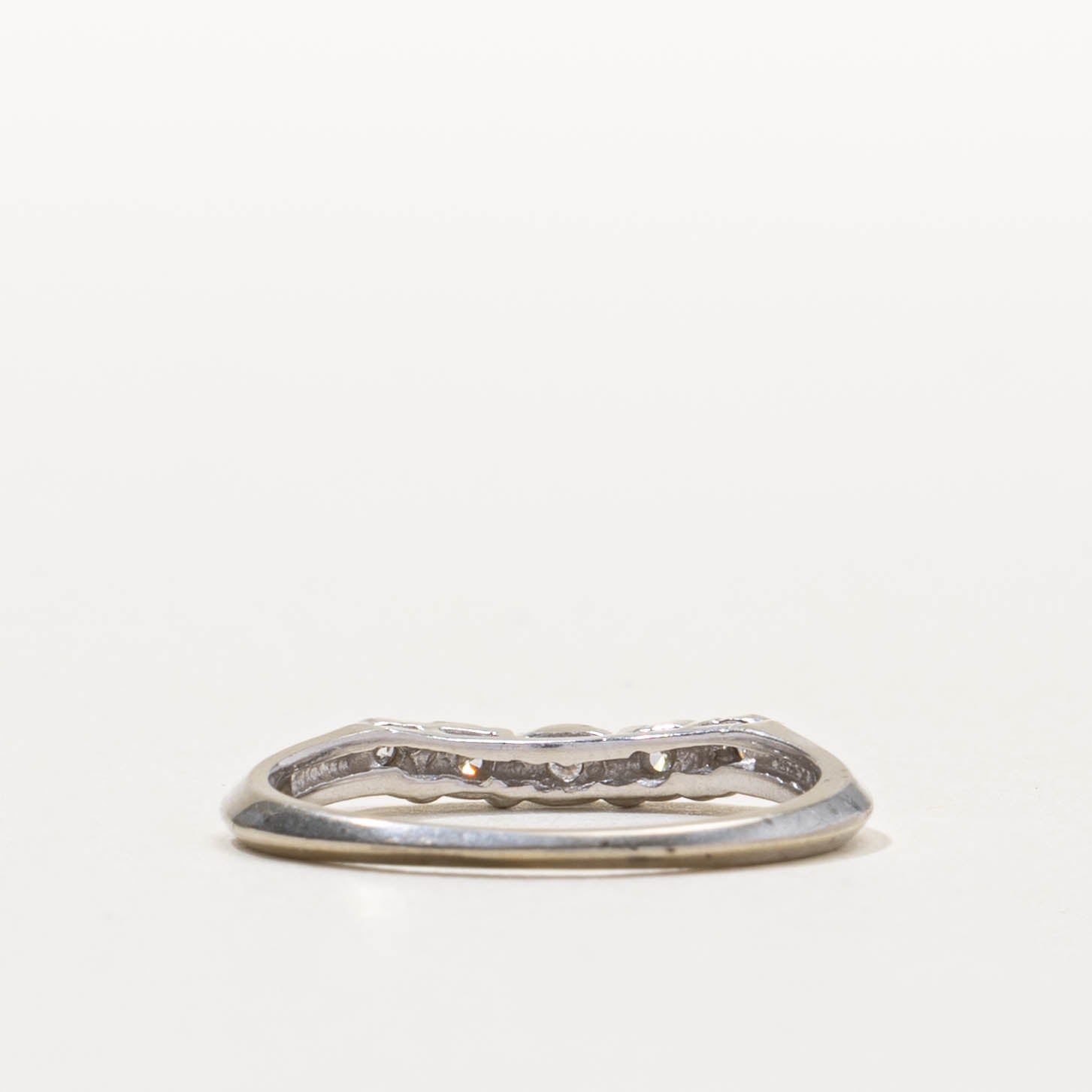 14k Diamond Milgrained Chevron Ring | SZ 6.5