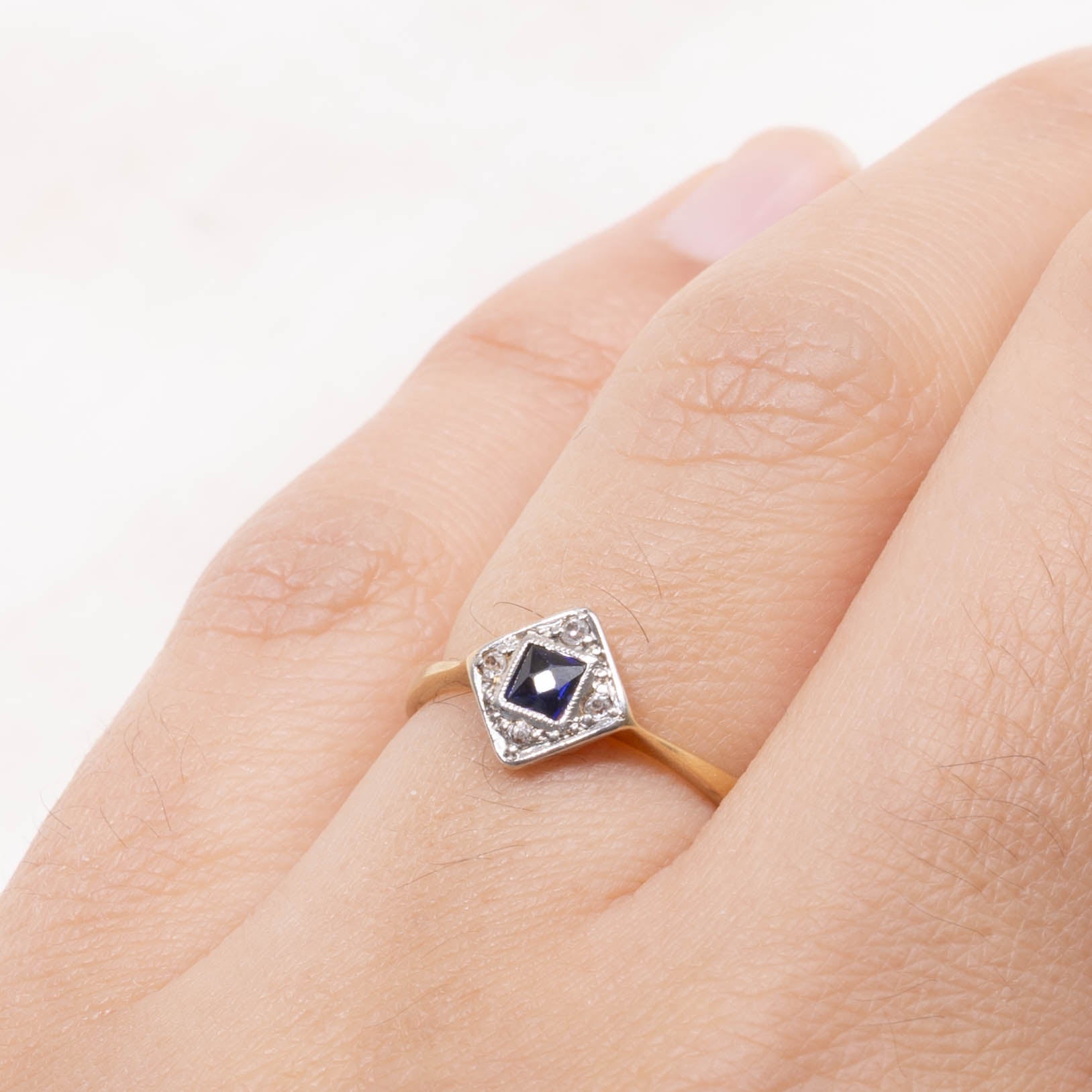 18k Blue & White Sapphire Ring | 0.12ct, 0.02ctw | SZ 5.25