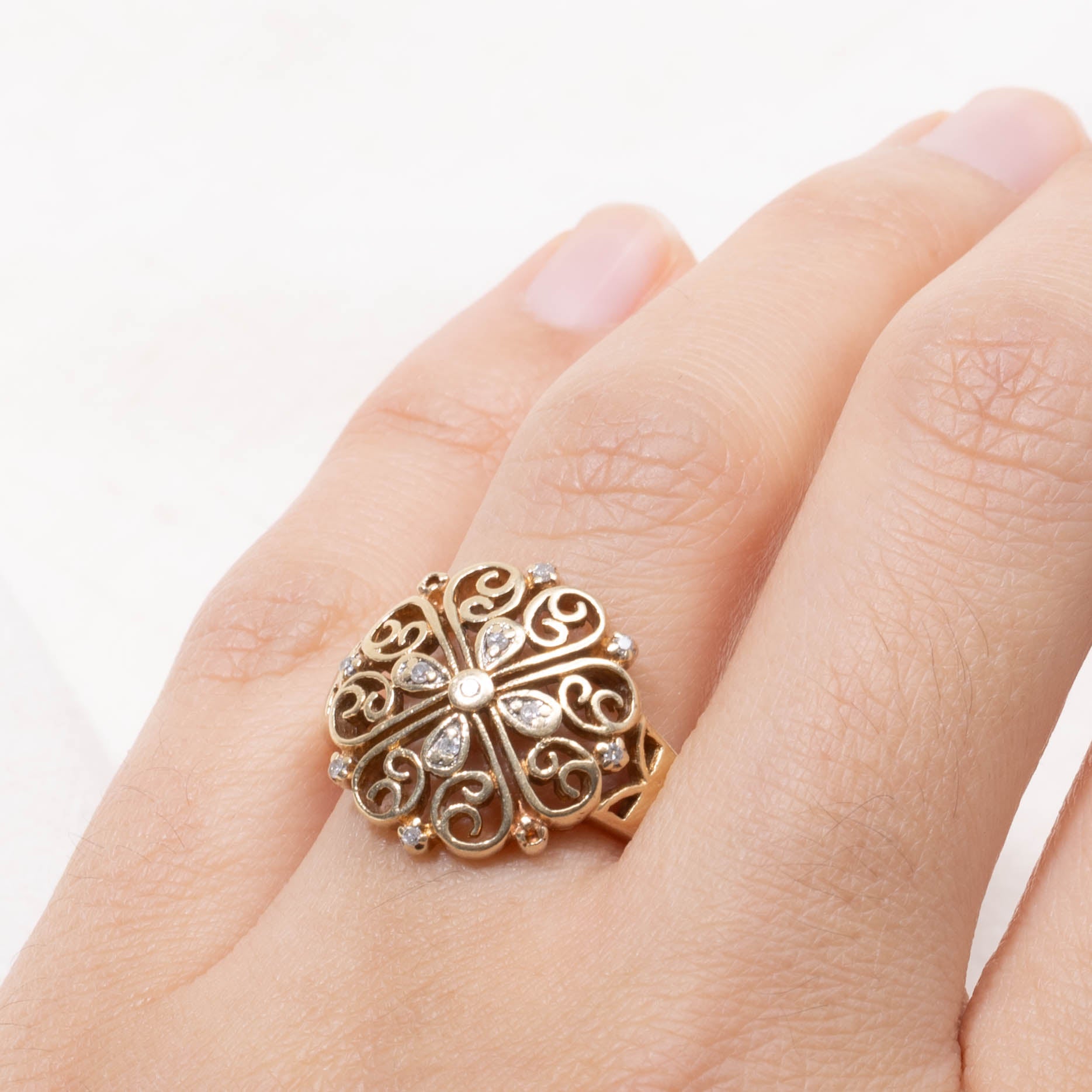 10k Diamond Scrollwork Cocktail Ring | SZ 8.25