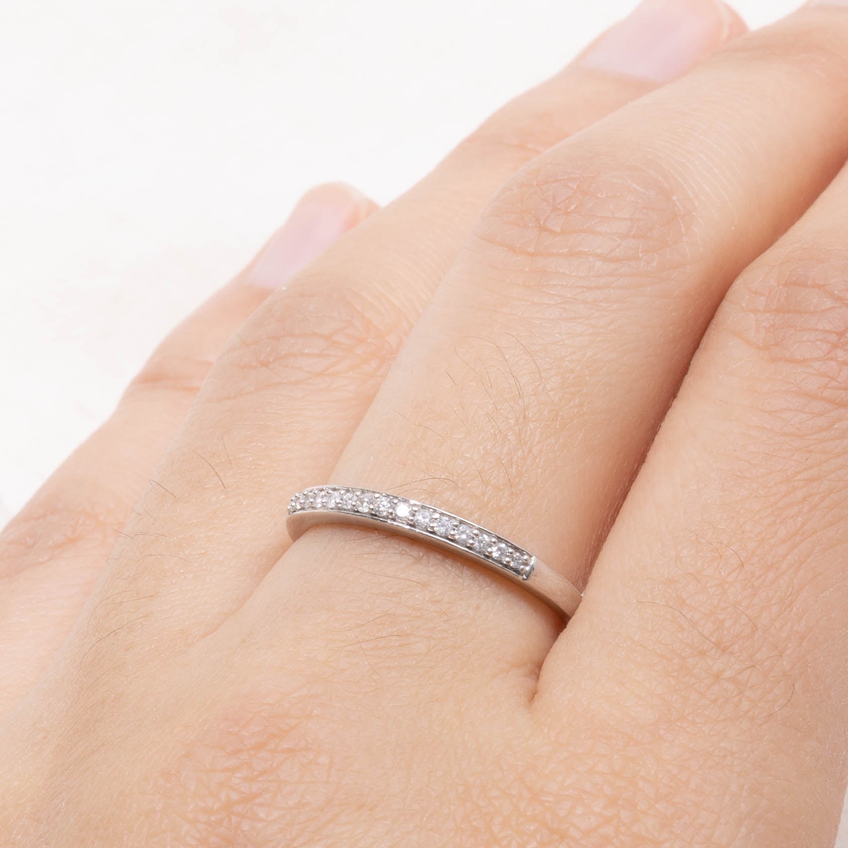 10k Semi Eternity Diamond Band | SZ 8