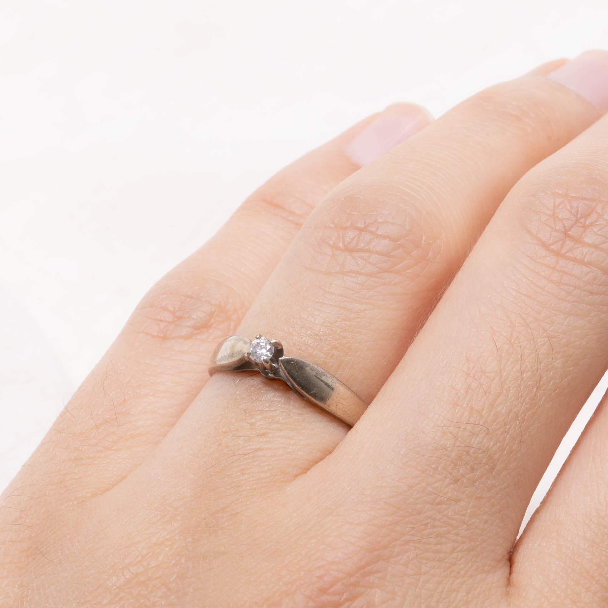 10k Single Stone Diamond Reverse Tapered Ring | SZ 6