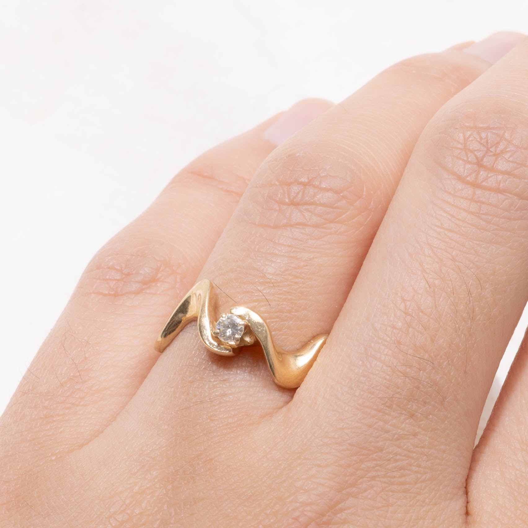 14k Diamond Abstract Wave Ring | SZ 6.25