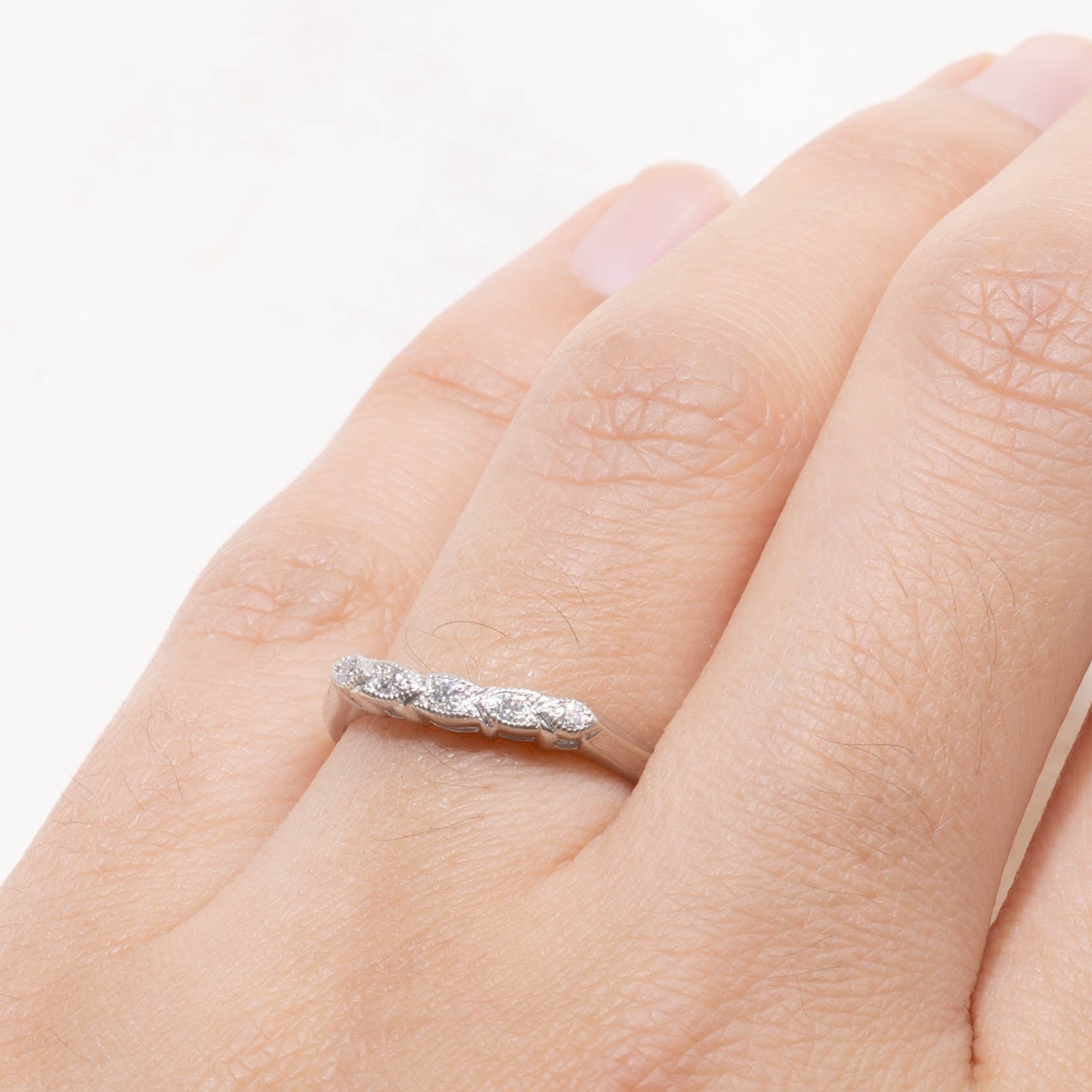 14k Diamond Milgrained Chevron Ring | SZ 6.5