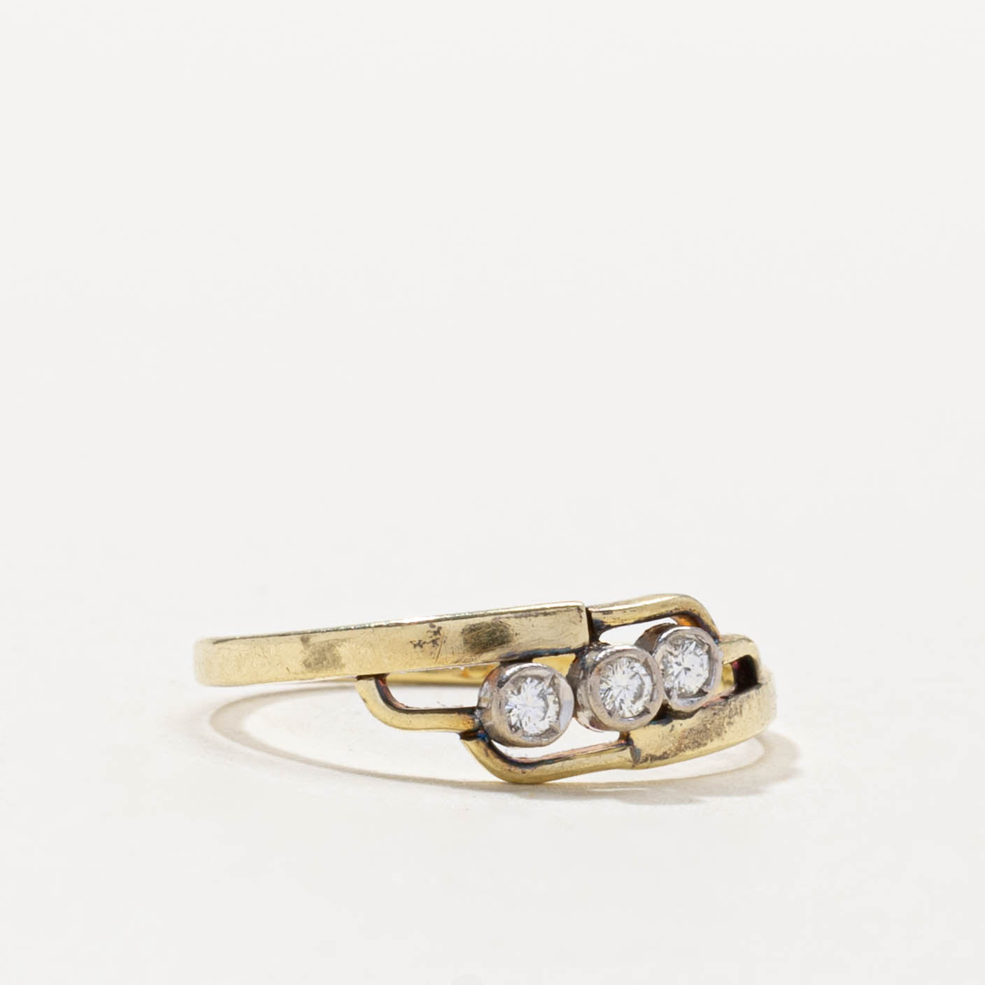 14k Three Stone Diamond Abstract Ring | SZ 5