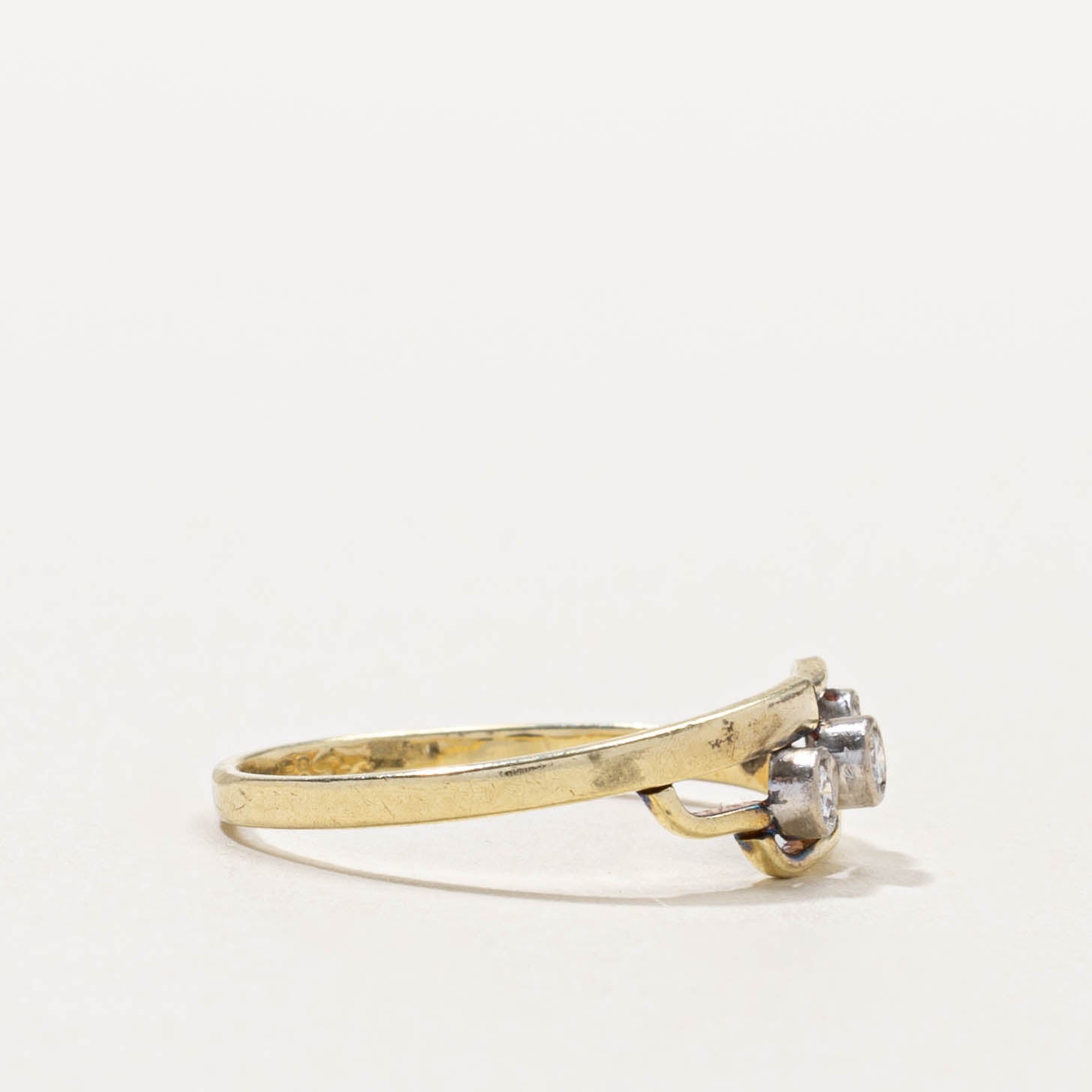 14k Three Stone Diamond Abstract Ring | SZ 5