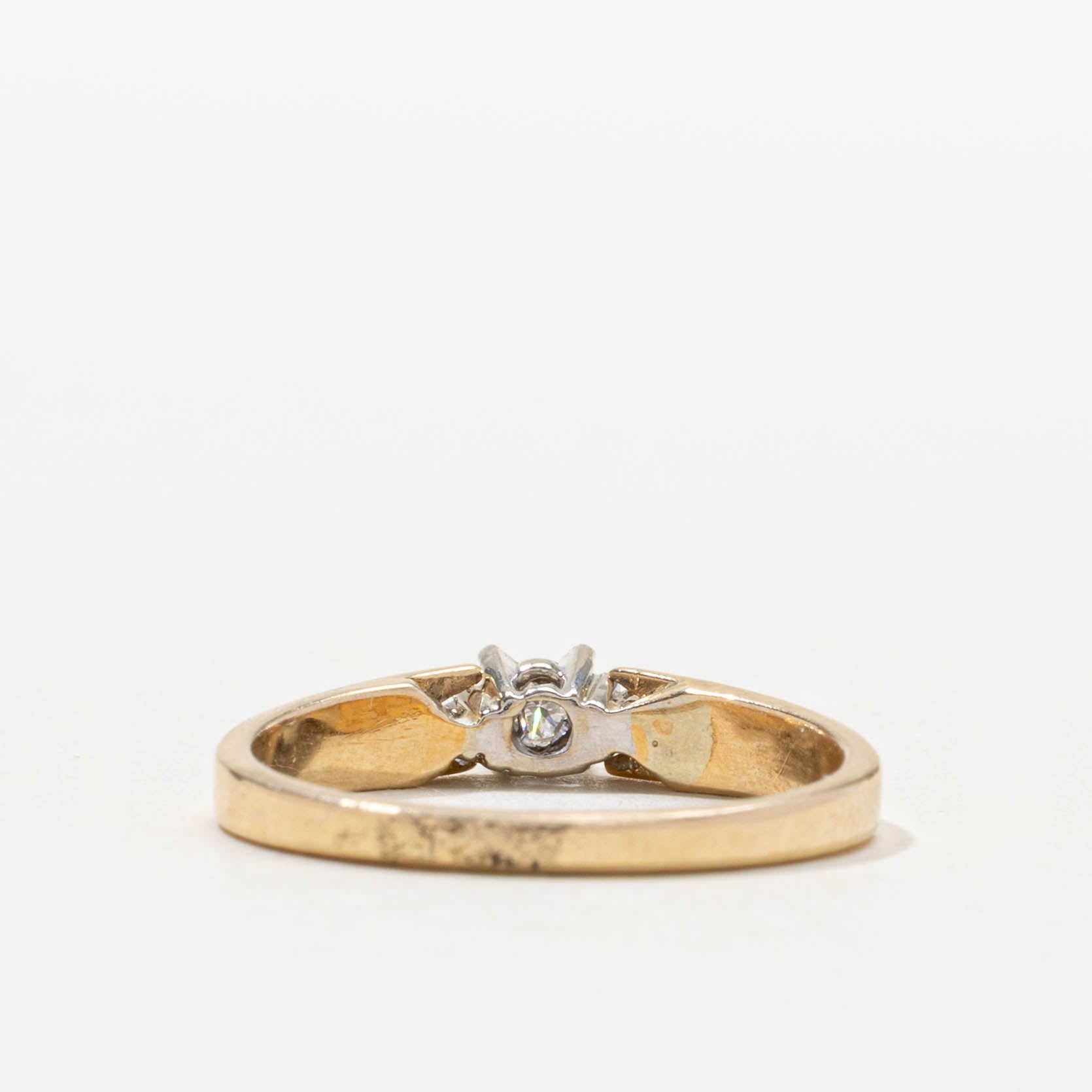 14k Three Stone Diamond Ring | SZ 6.5