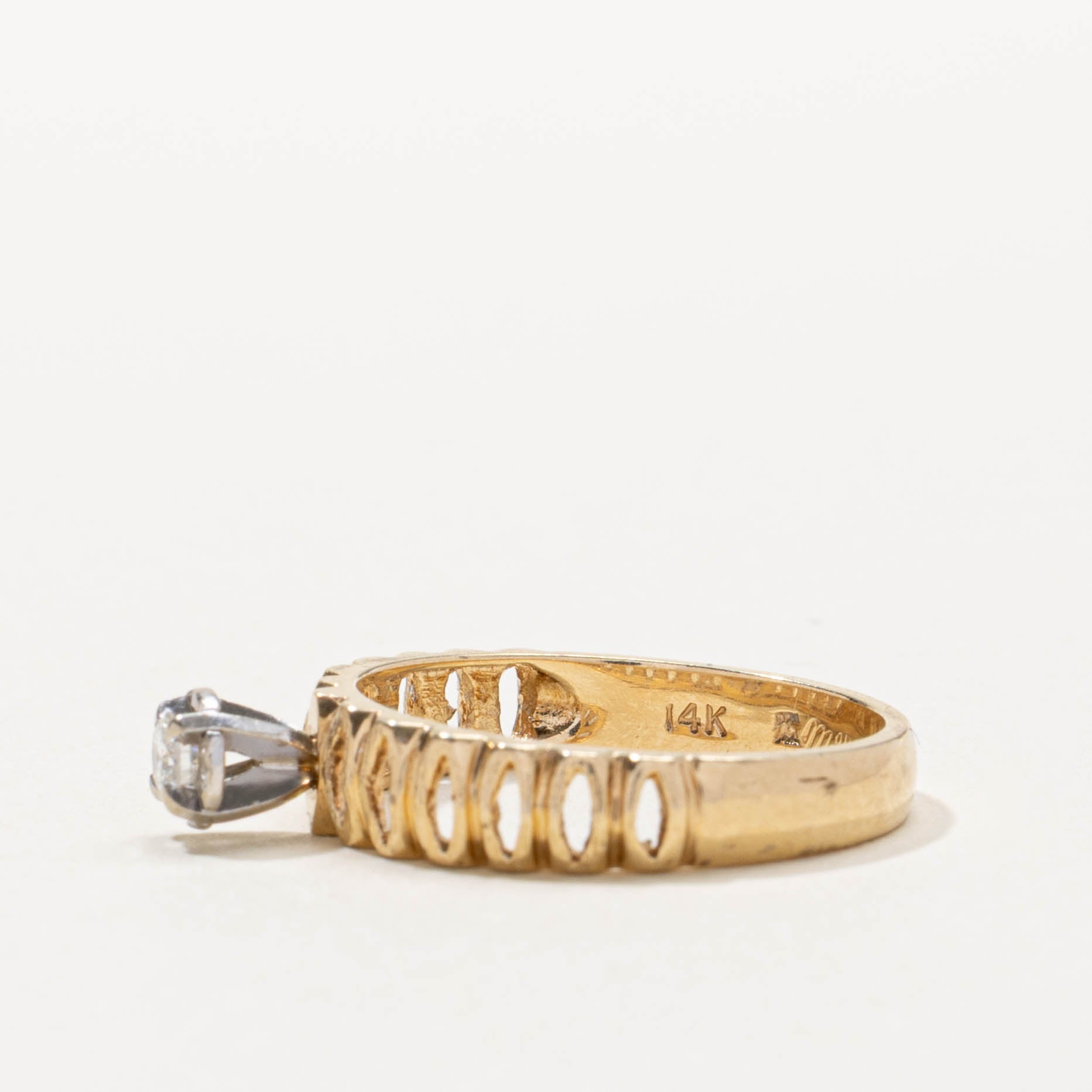 14k Illusion Set Diamond Openwork Ring | SZ 6.25